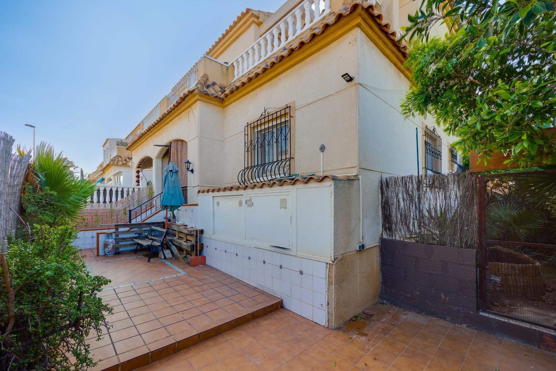 Resale - Bungalow Planta Baja - Torrevieja - Aguas Nuevas