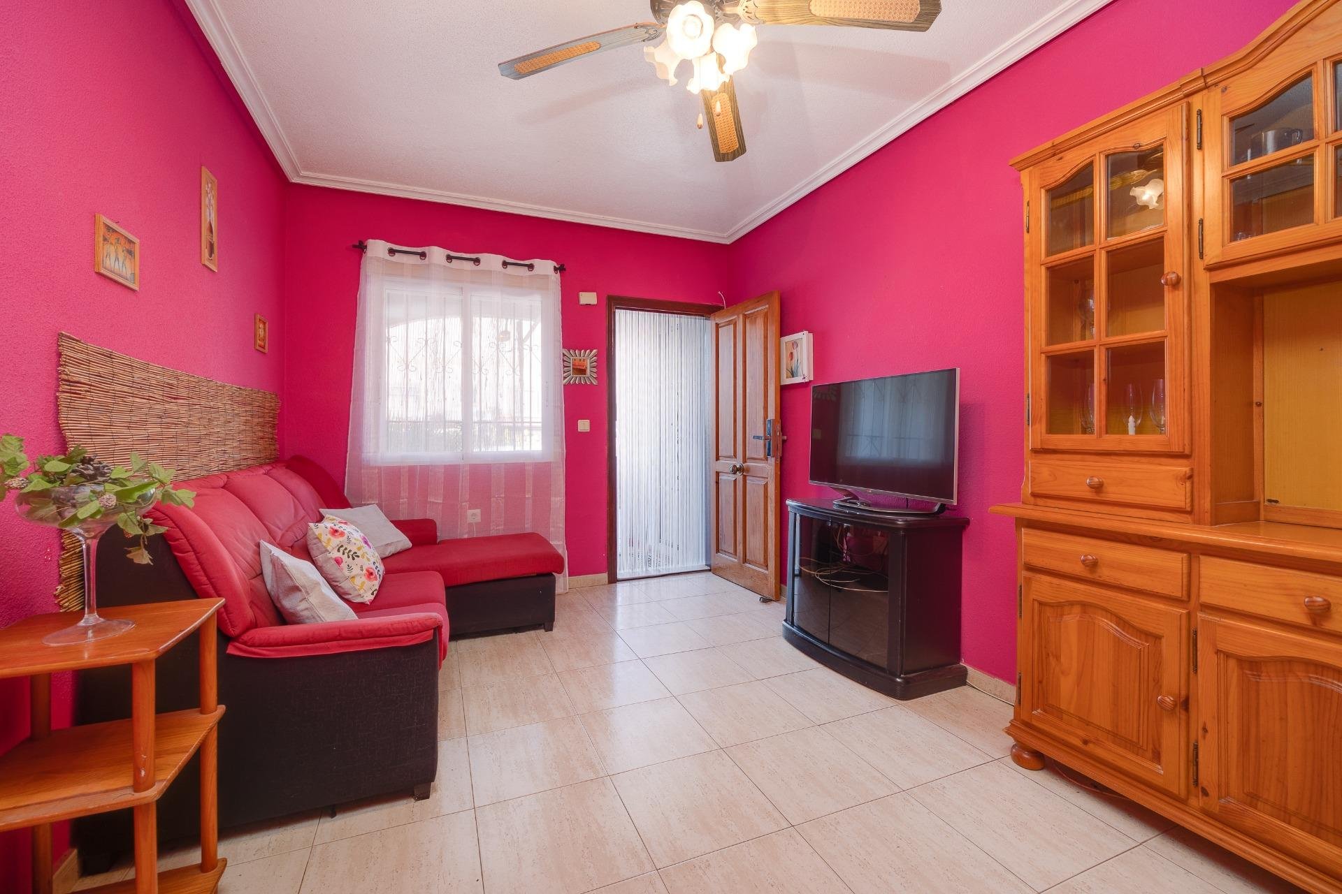 Resale - Bungalow Planta Baja - Torrevieja - Aguas Nuevas