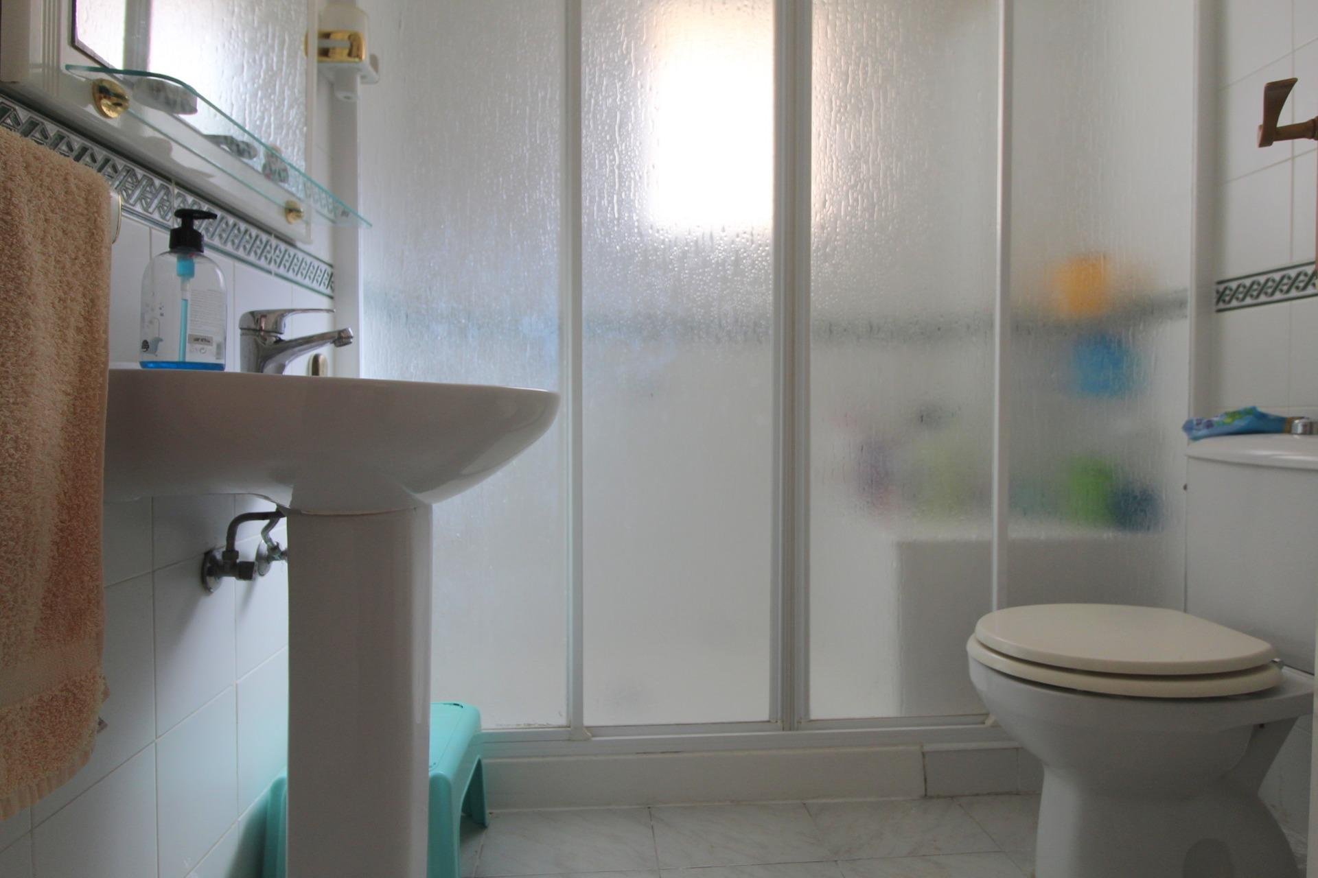 Resale - Bungalow Planta Baja - Torrevieja - Aguas Nuevas