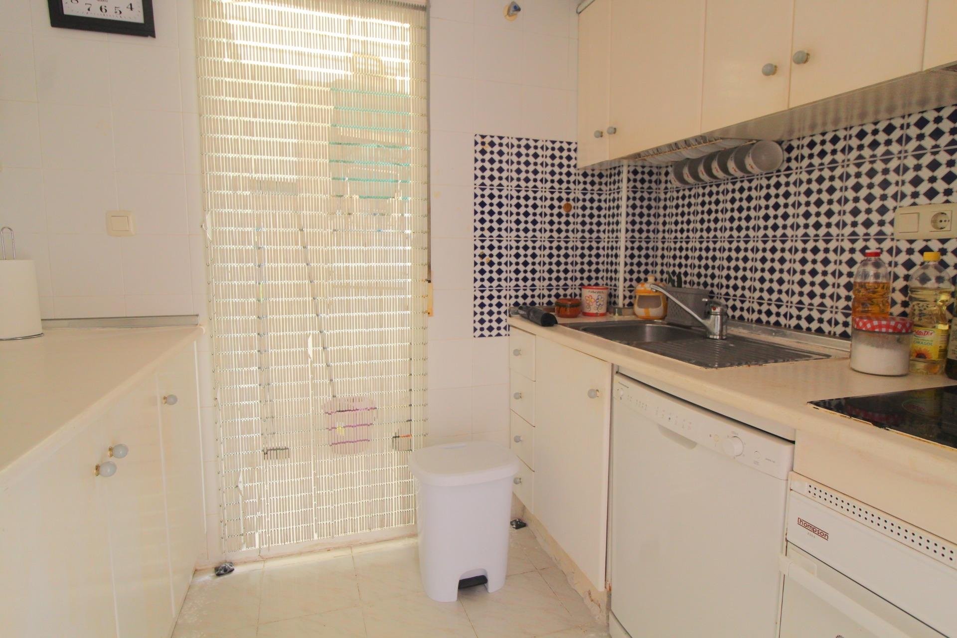 Resale - Bungalow Planta Baja - Torrevieja - Aguas Nuevas