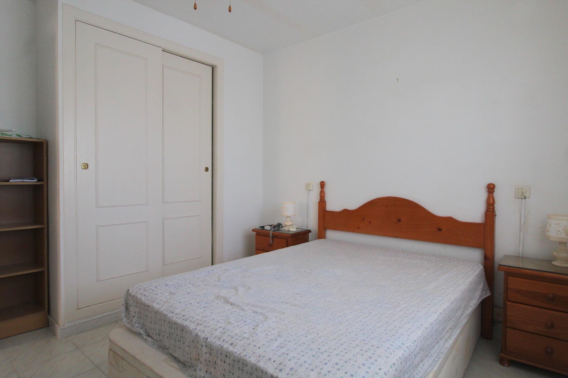 Resale - Bungalow Planta Baja - Torrevieja - Aguas Nuevas