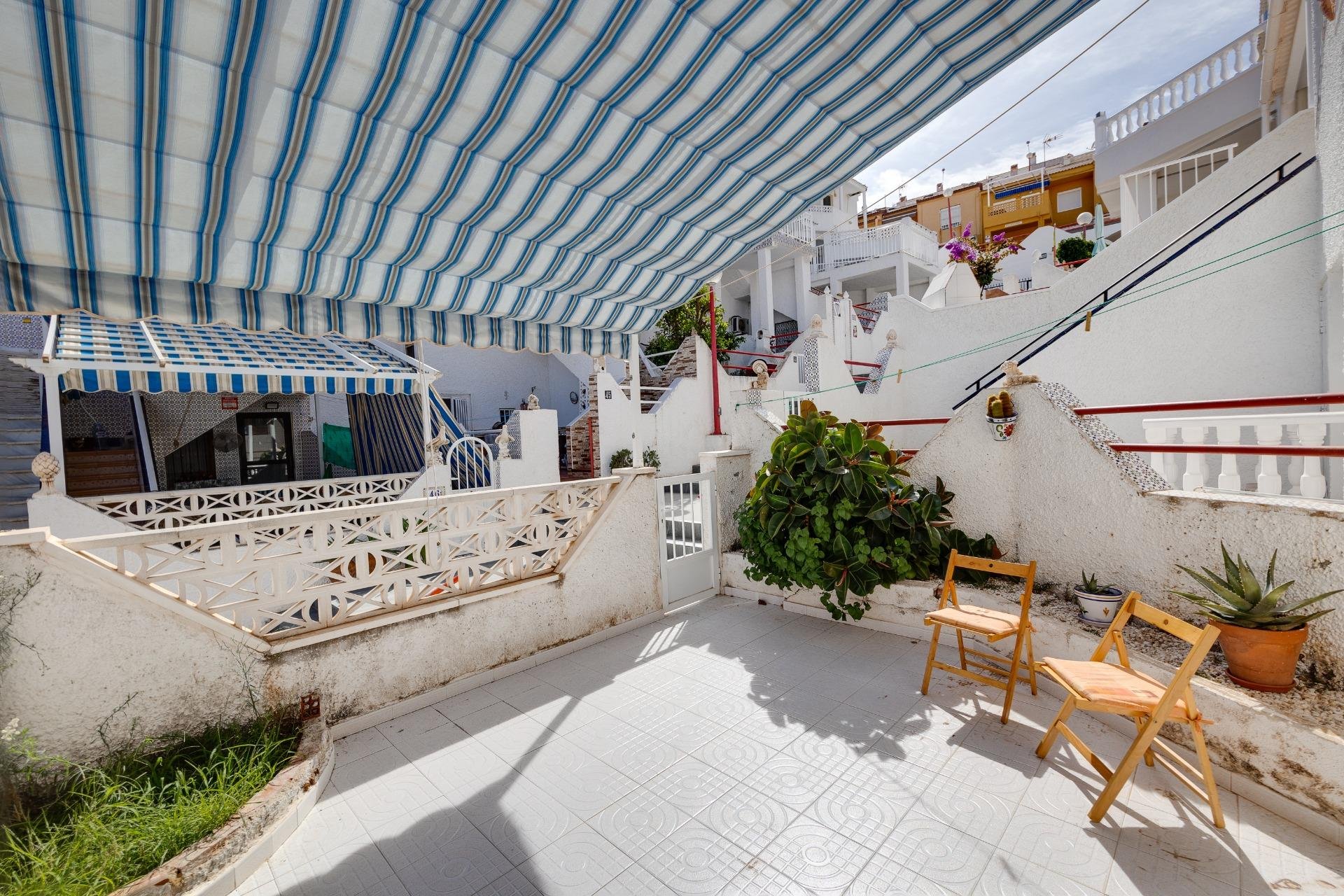 Resale - Bungalow Planta Baja - Torrevieja - Cabo cervera