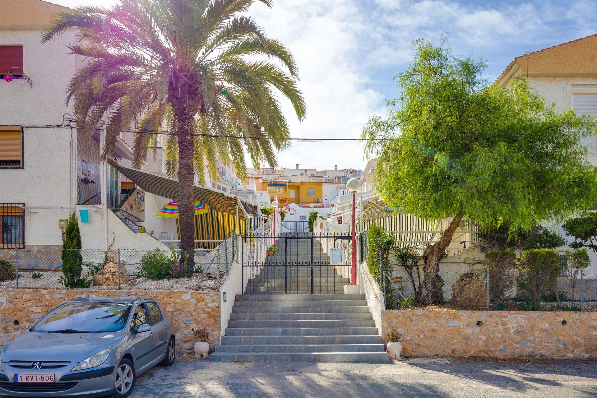 Resale - Bungalow Planta Baja - Torrevieja - Cabo cervera