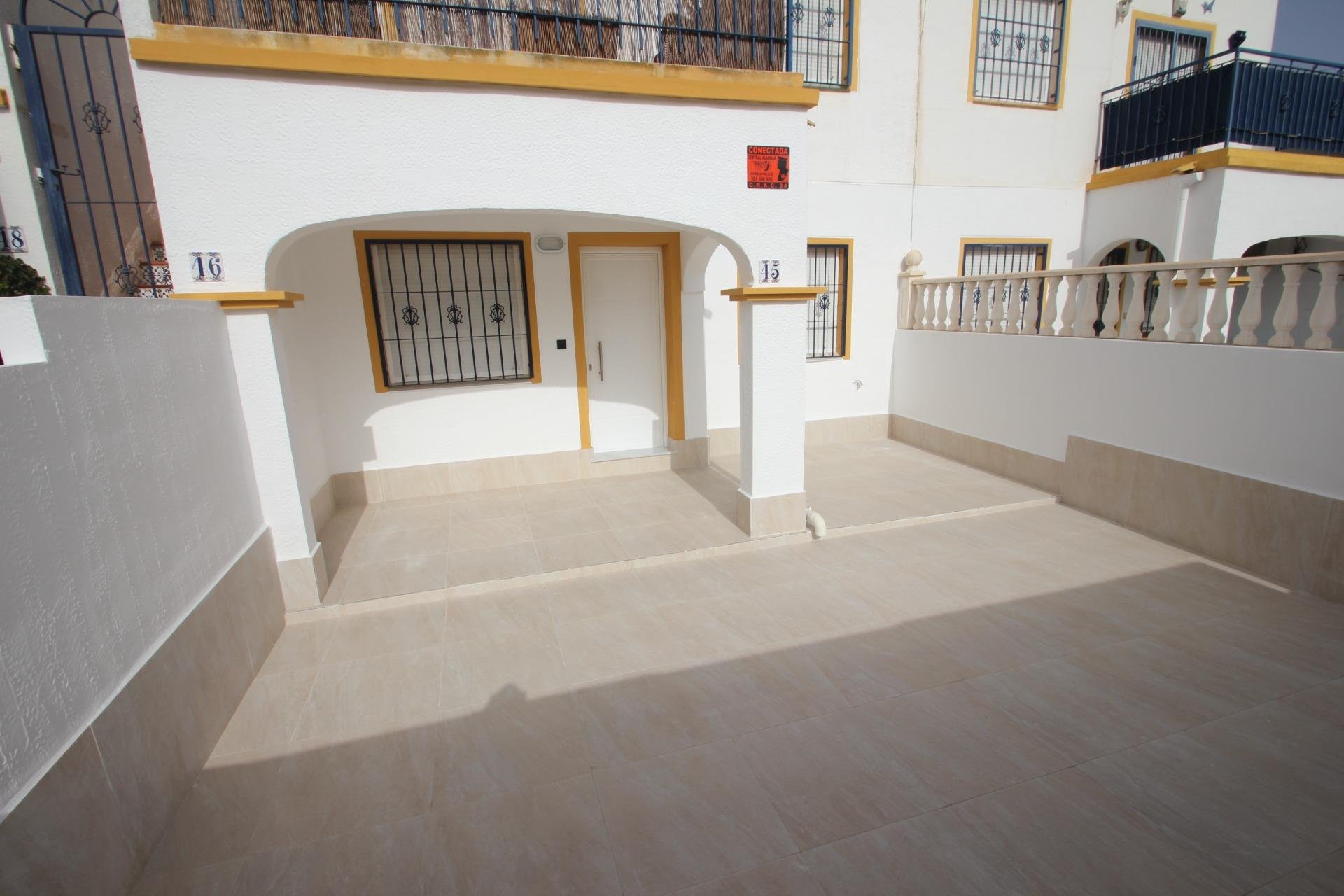 Resale - Bungalow Planta Baja - Torrevieja - Carrefour