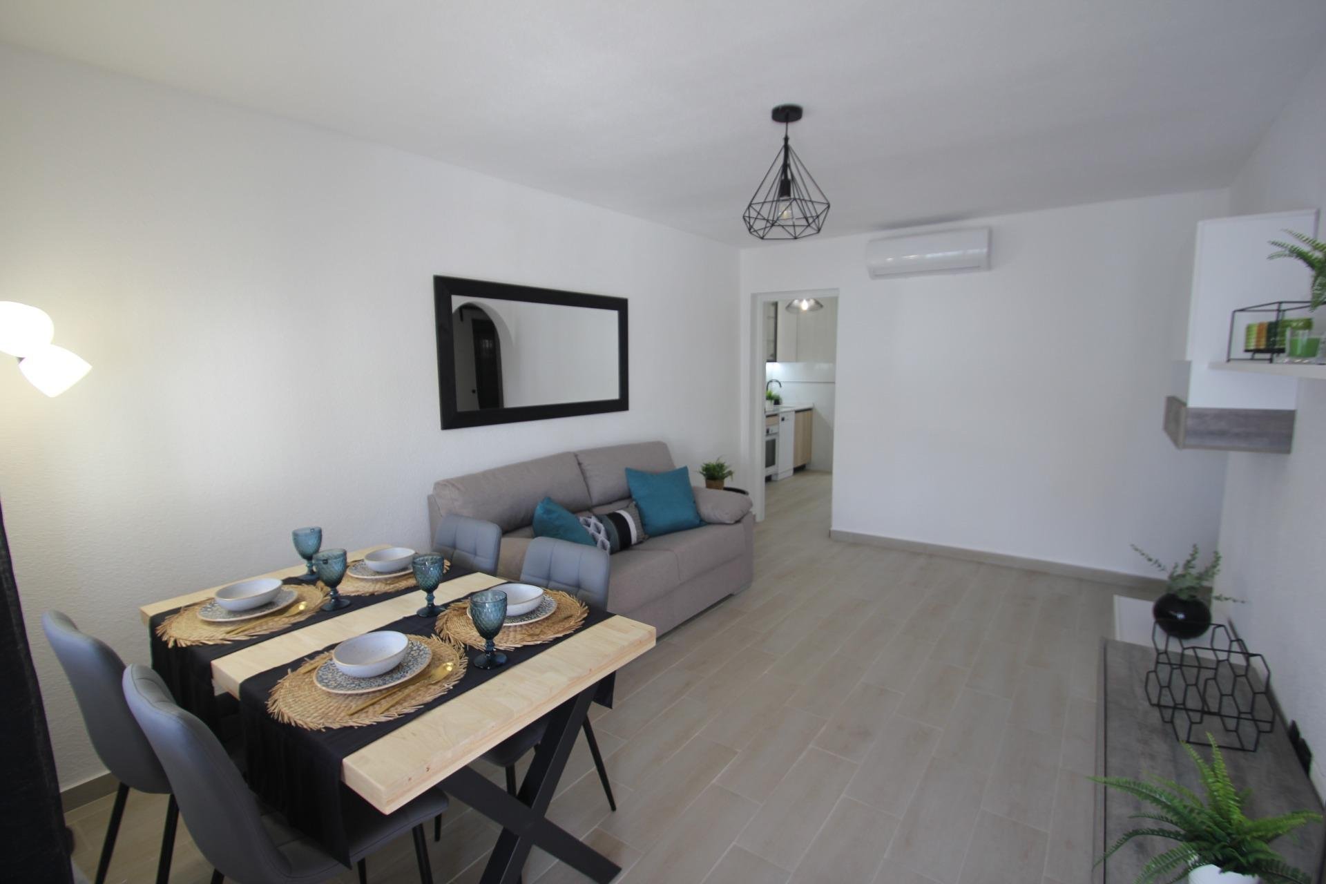 Resale - Bungalow Planta Baja - Torrevieja - Carrefour