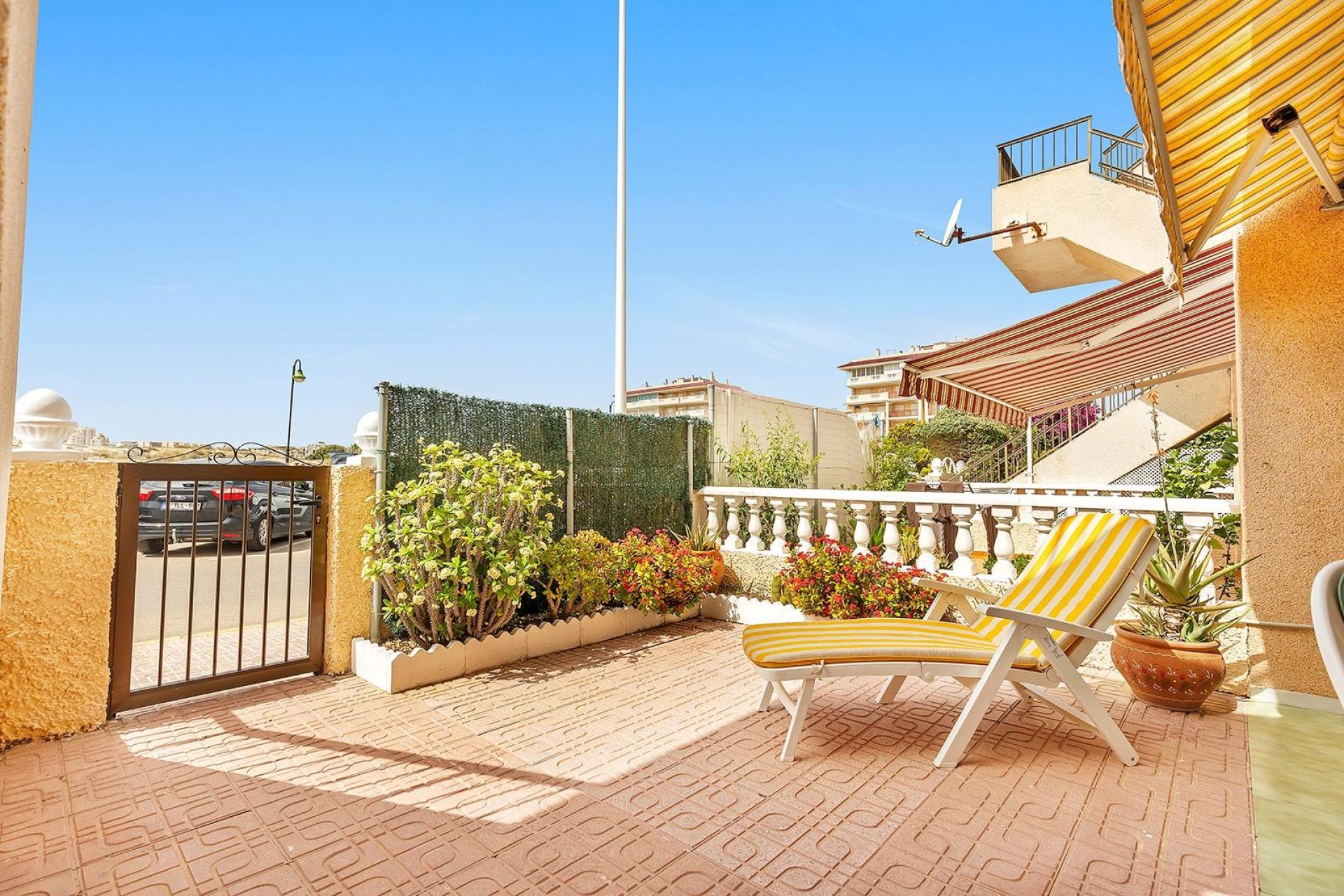 Resale - Bungalow Planta Baja - Torrevieja - La Mata