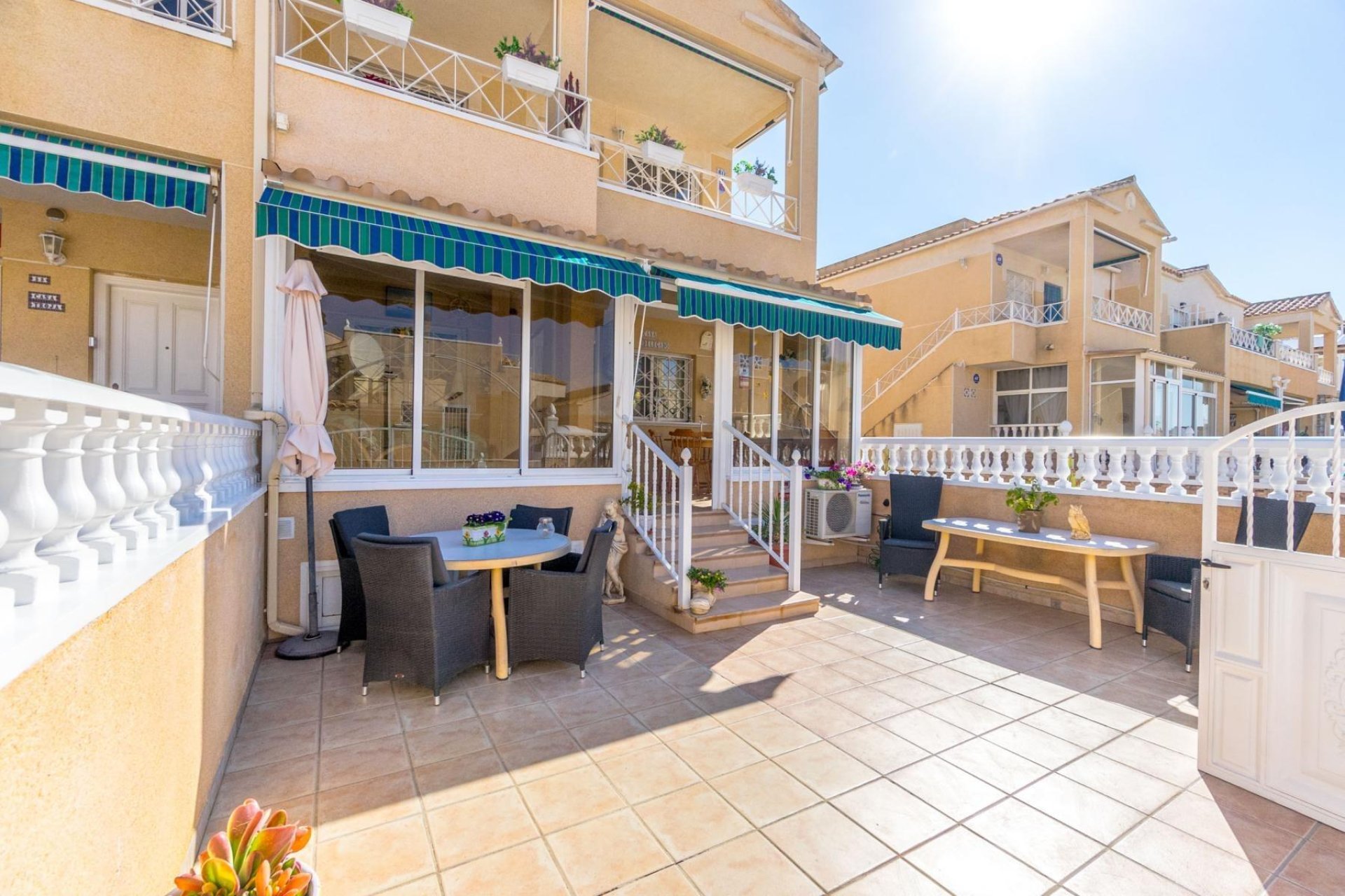 Resale - Bungalow Planta Baja - Torrevieja - La Siesta - El Salado - Torreta