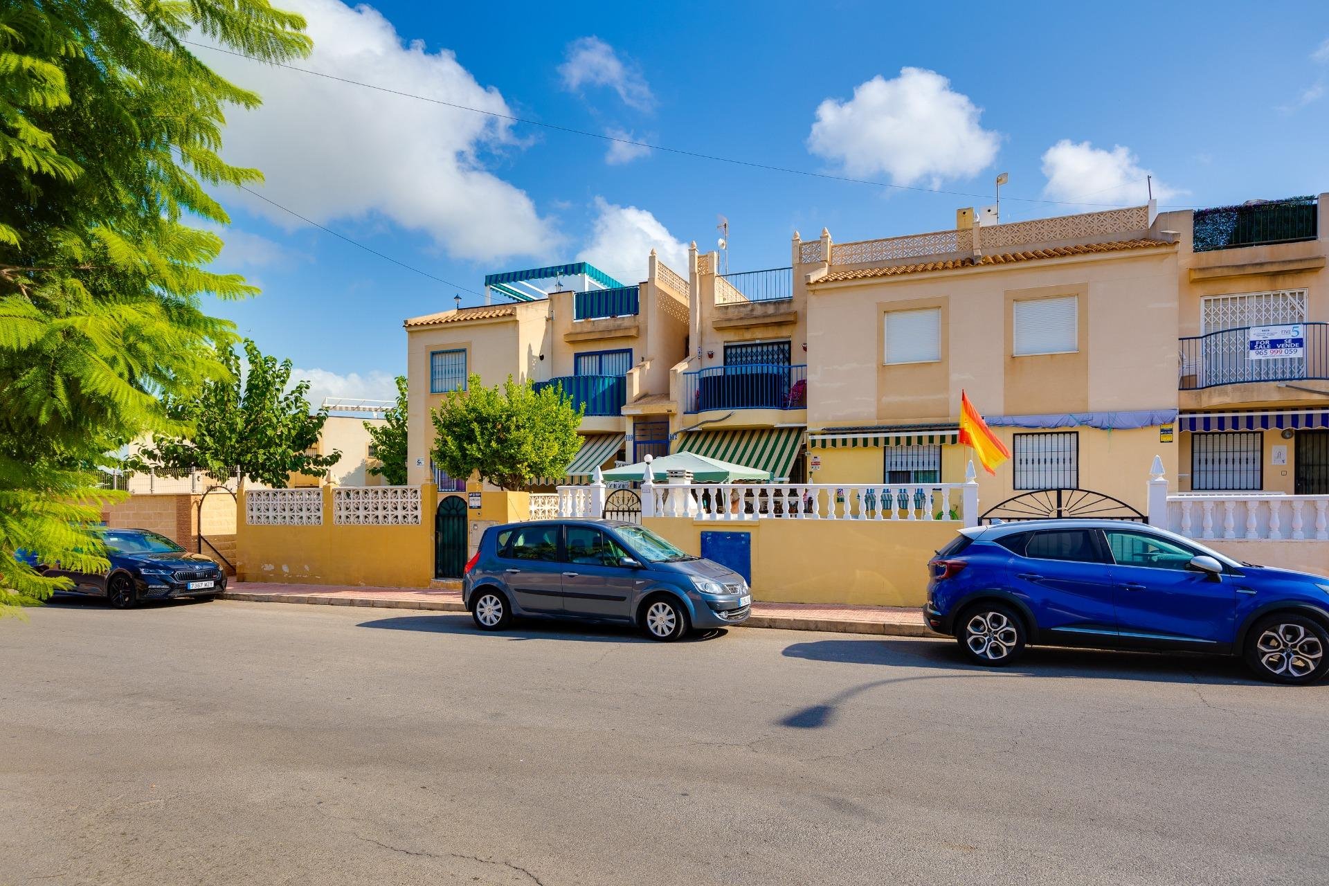 Resale - Bungalow Planta Baja - Torrevieja - La Siesta - El Salado - Torreta