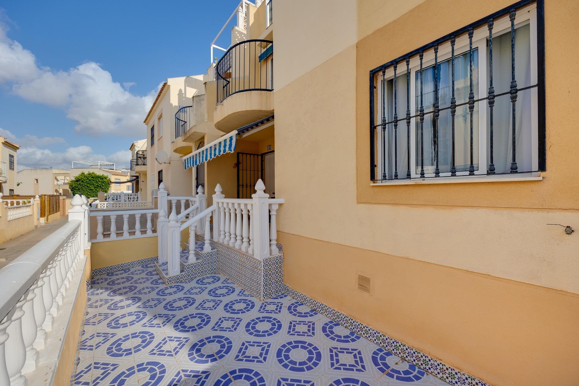 Resale - Bungalow Planta Baja - Torrevieja - La Siesta - El Salado - Torreta