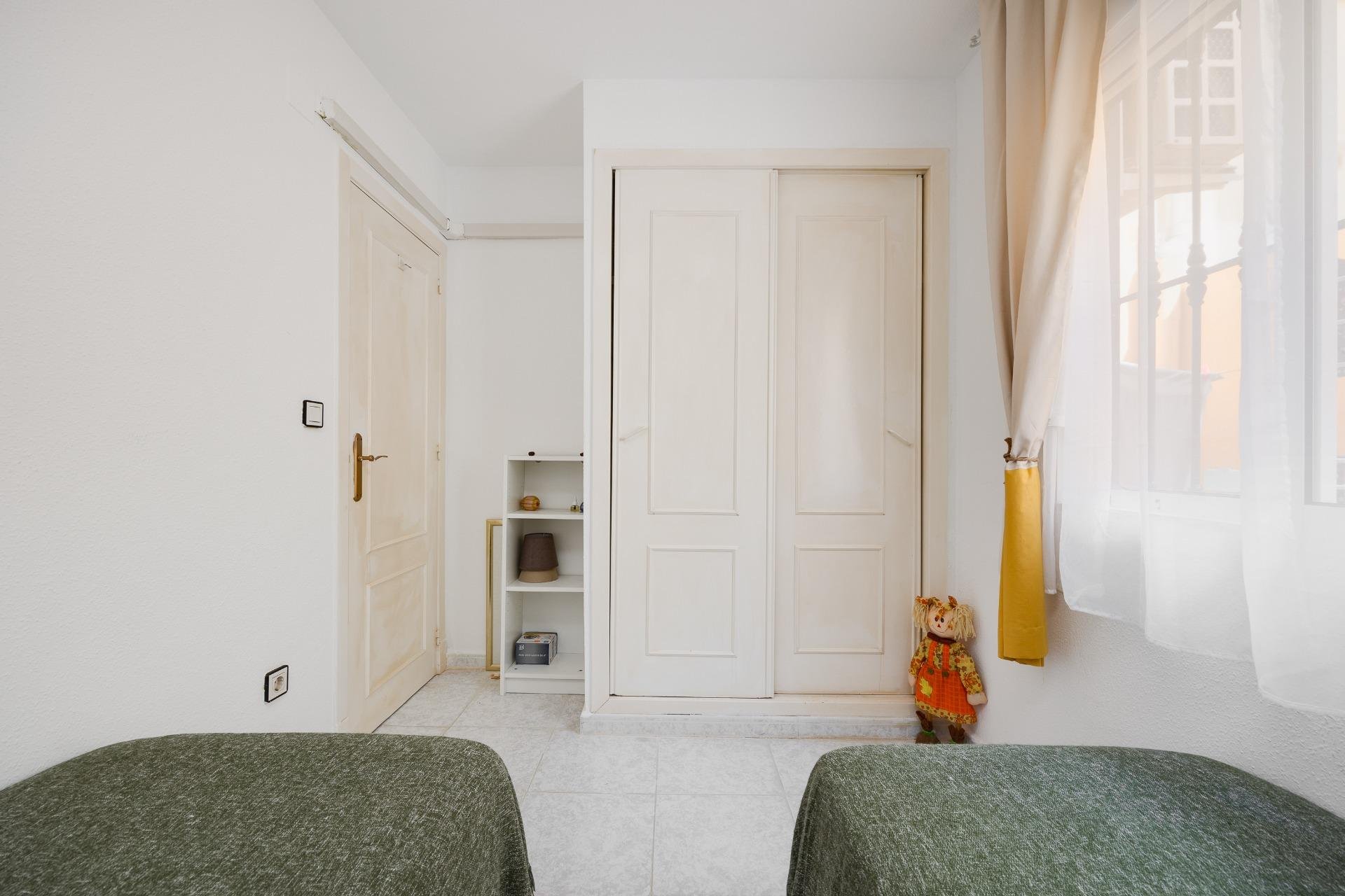 Resale - Bungalow Planta Baja - Torrevieja - La Siesta - El Salado - Torreta