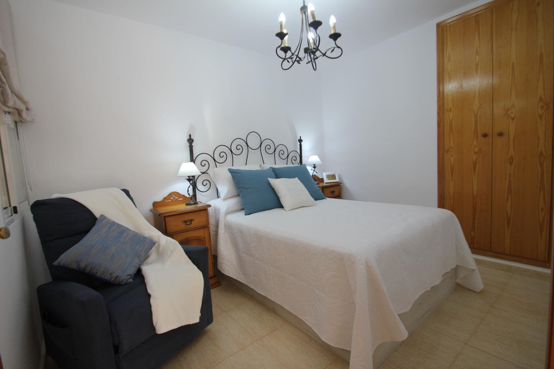 Resale - Bungalow Planta Baja - Torrevieja - Lago jardin