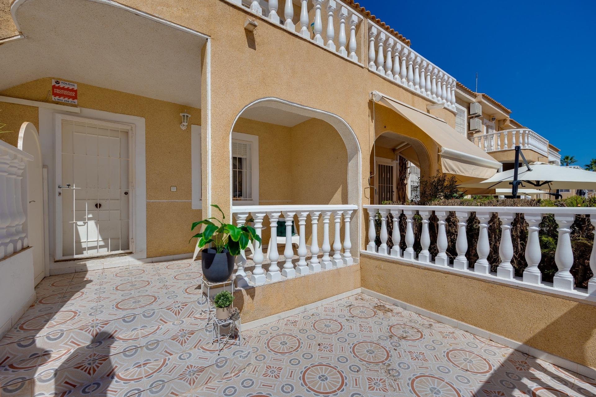 Resale - Bungalow Planta Baja - Torrevieja - Los Frutales