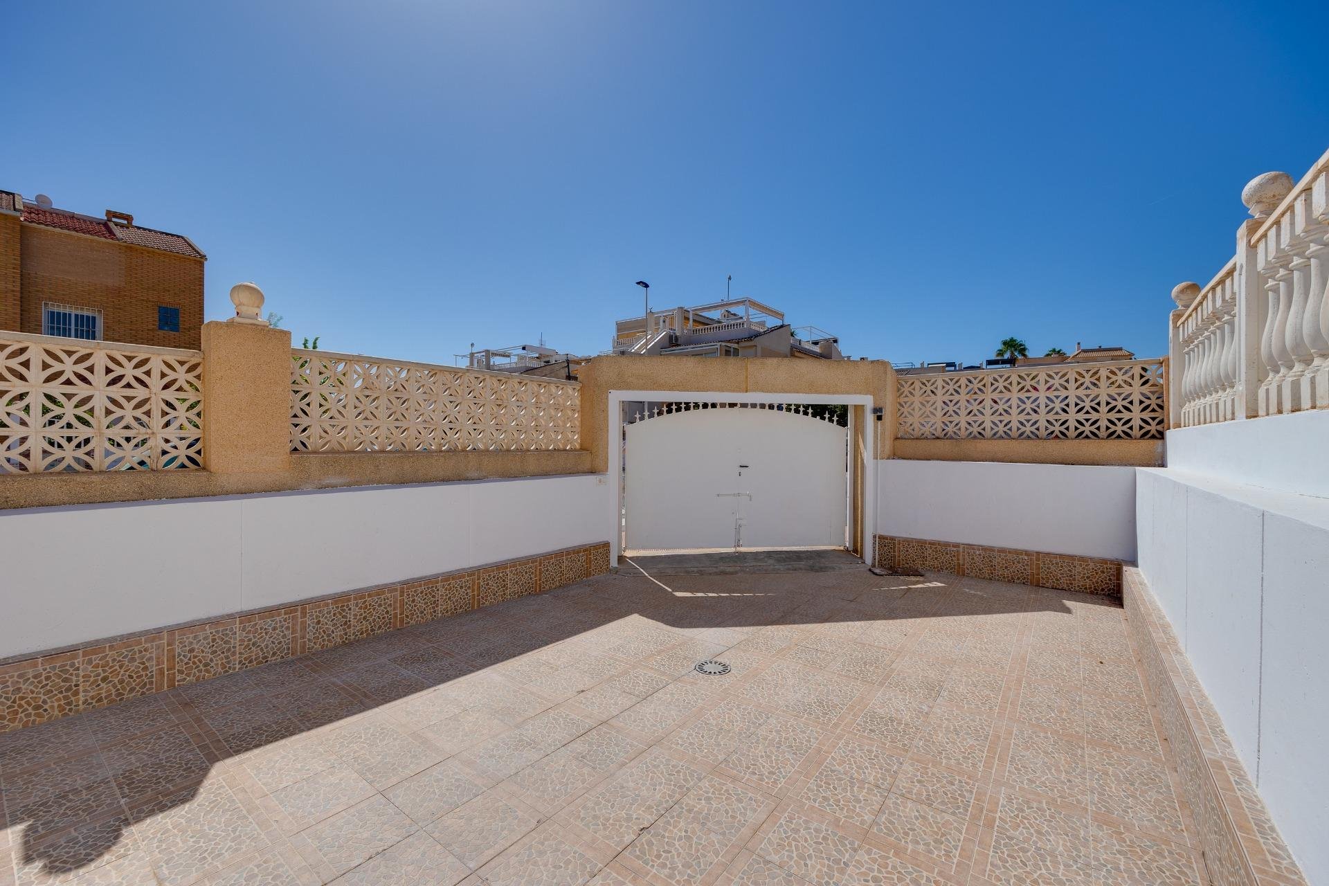 Resale - Bungalow Planta Baja - Torrevieja - Los Frutales