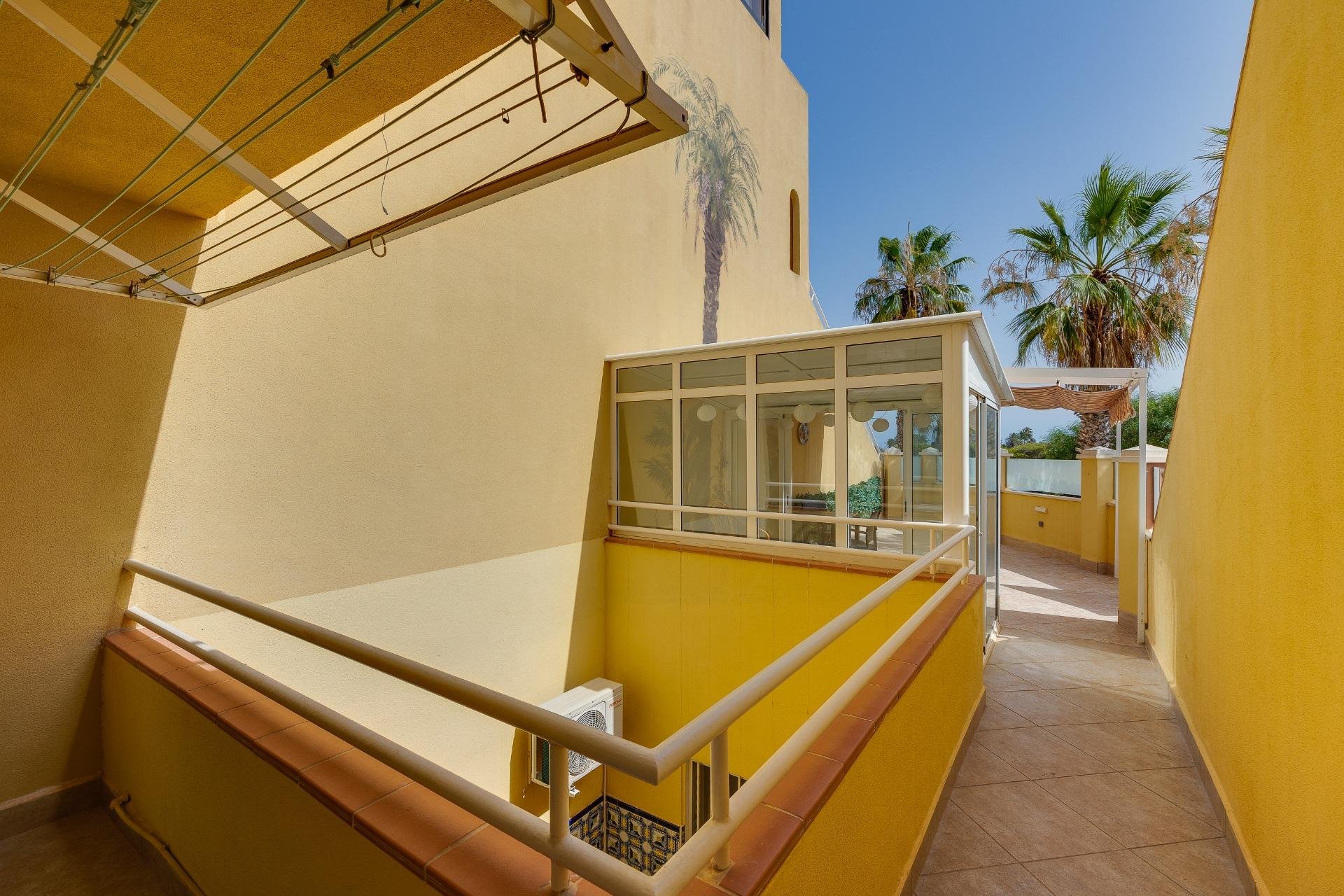 Resale - Bungalow Planta Baja - Torrevieja - Mar azul