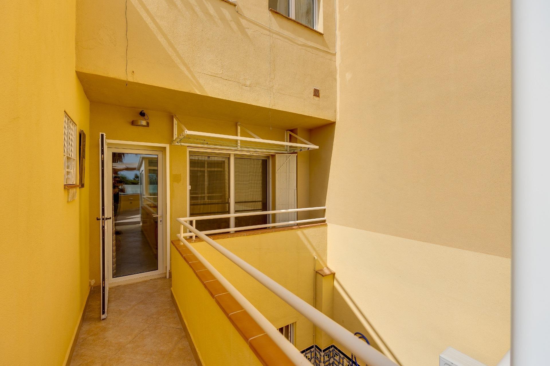 Resale - Bungalow Planta Baja - Torrevieja - Mar azul