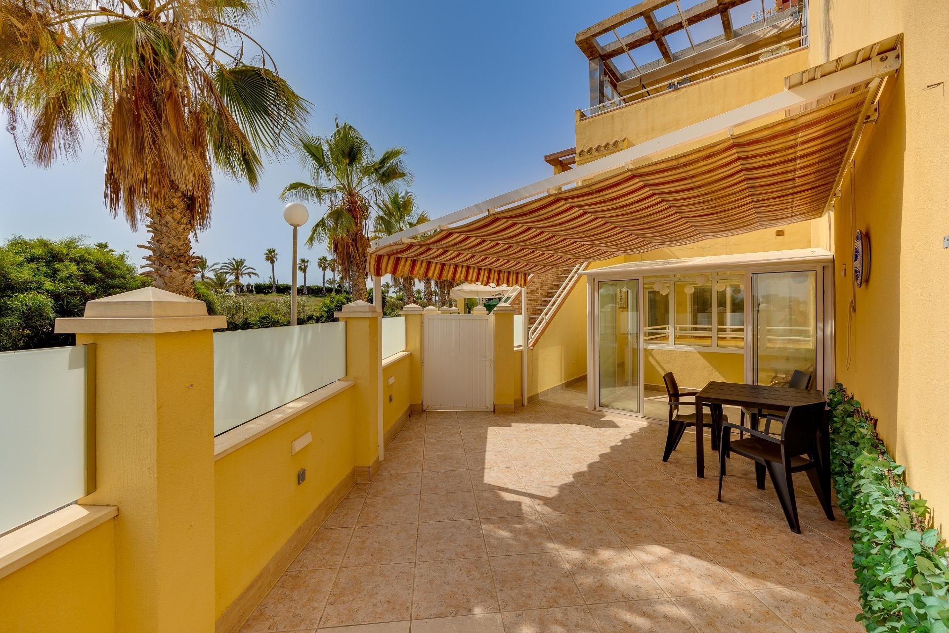 Resale - Bungalow Planta Baja - Torrevieja - Mar azul