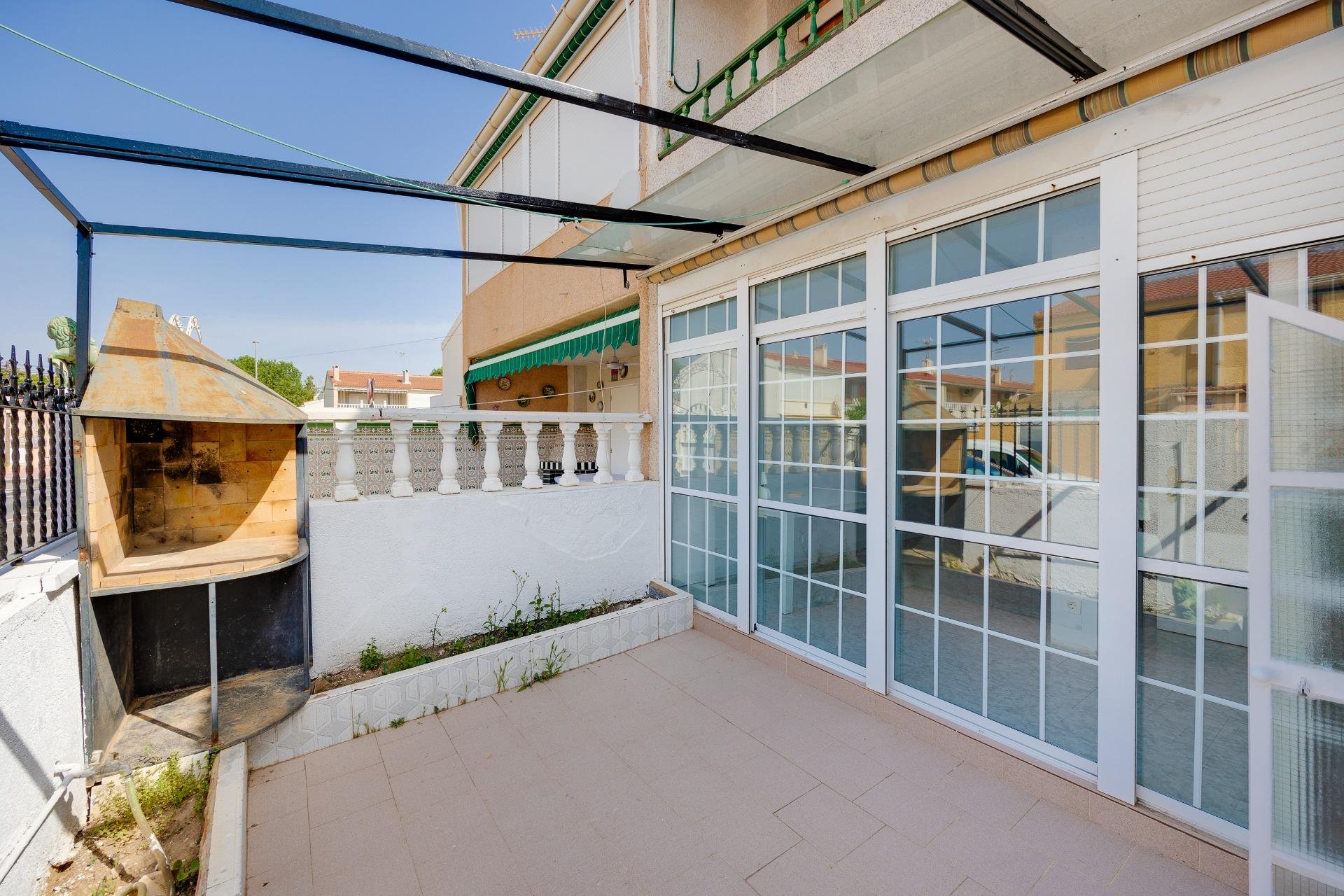 Resale - Bungalow Planta Baja - Torrevieja - Playa de los Naufragos