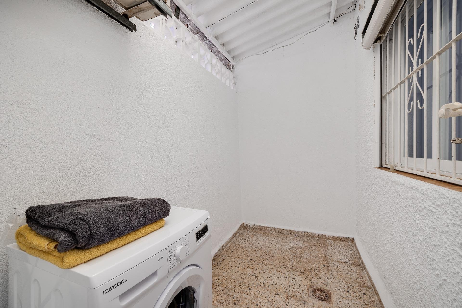 Resale - Bungalow Planta Baja - Torrevieja - Playa de los Naufragos