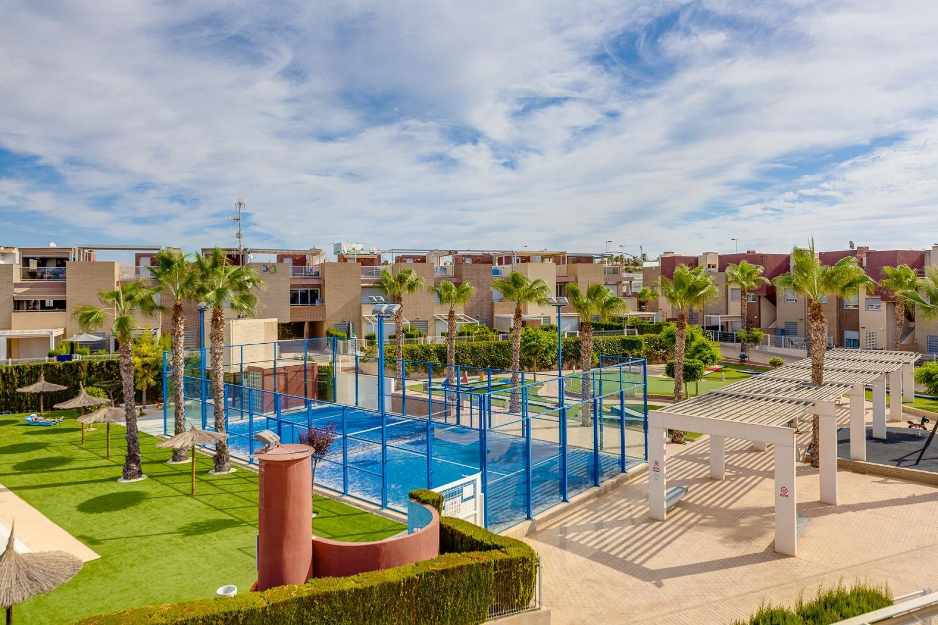 Resale - Bungalow Planta Baja - Torrevieja - Sector 25