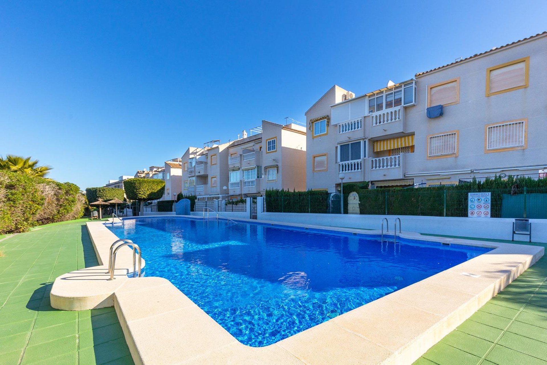 Resale - Bungalow Planta Baja - Torrevieja - Torreblanca