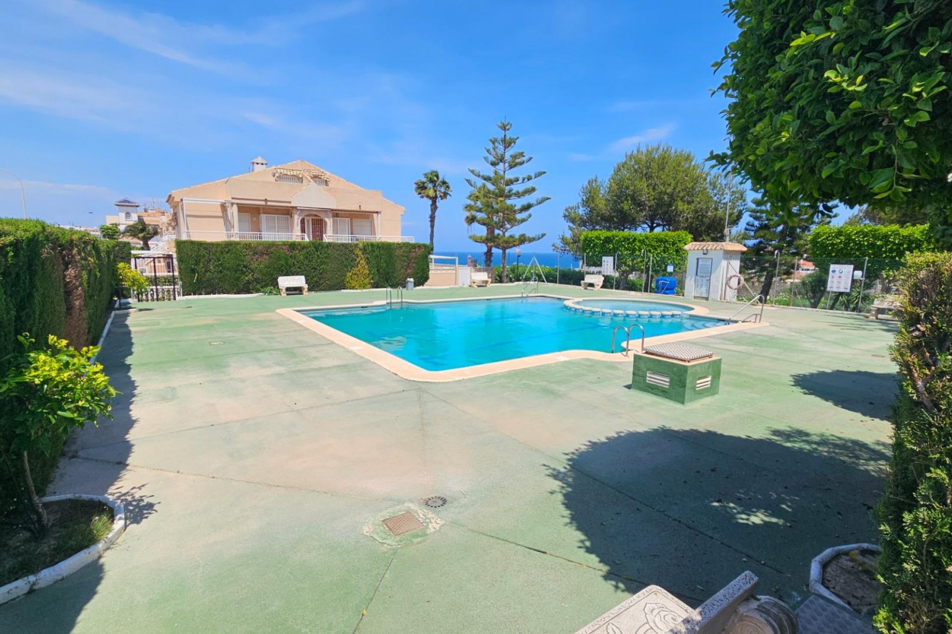 Resale - Bungalow Planta Baja - Torrevieja - Torreblanca