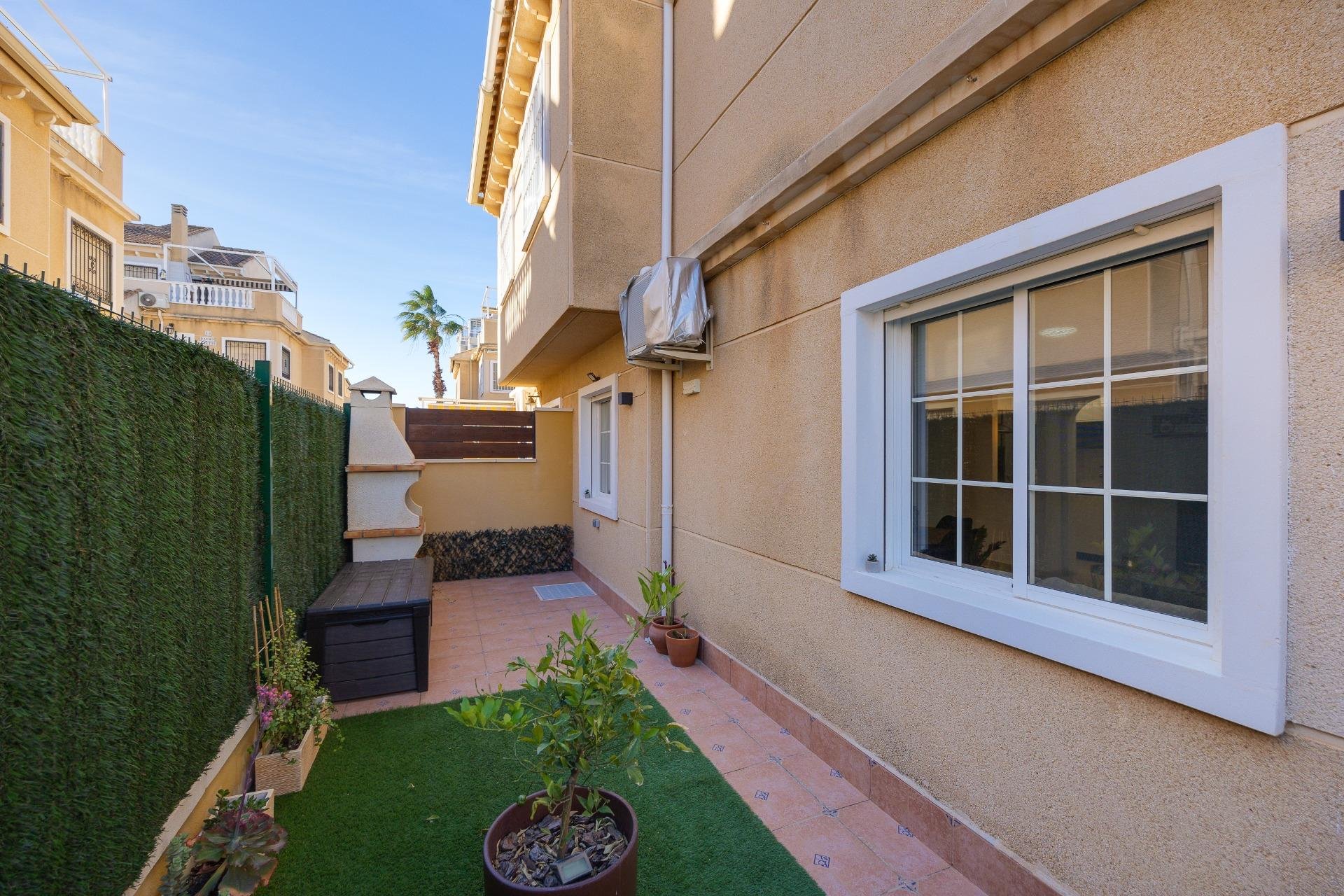 Resale - Bungalow Planta Baja - Torrevieja - Torreblanca