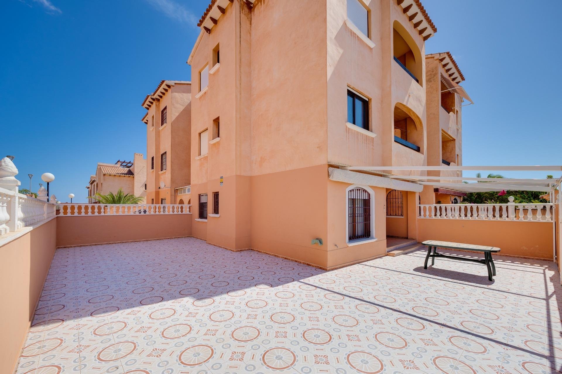 Resale - Bungalow Planta Baja - Torrevieja - Torrejón