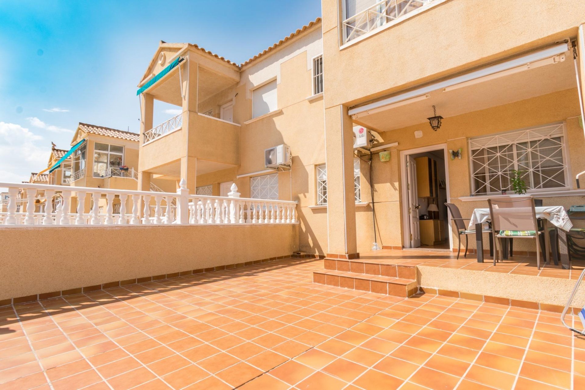 Resale - Bungalow Planta Baja - Torrevieja - Torretas