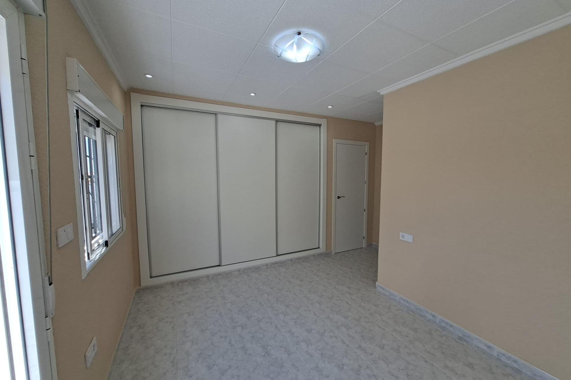 Resale - Bungalow - San Fulgencio - La Marina