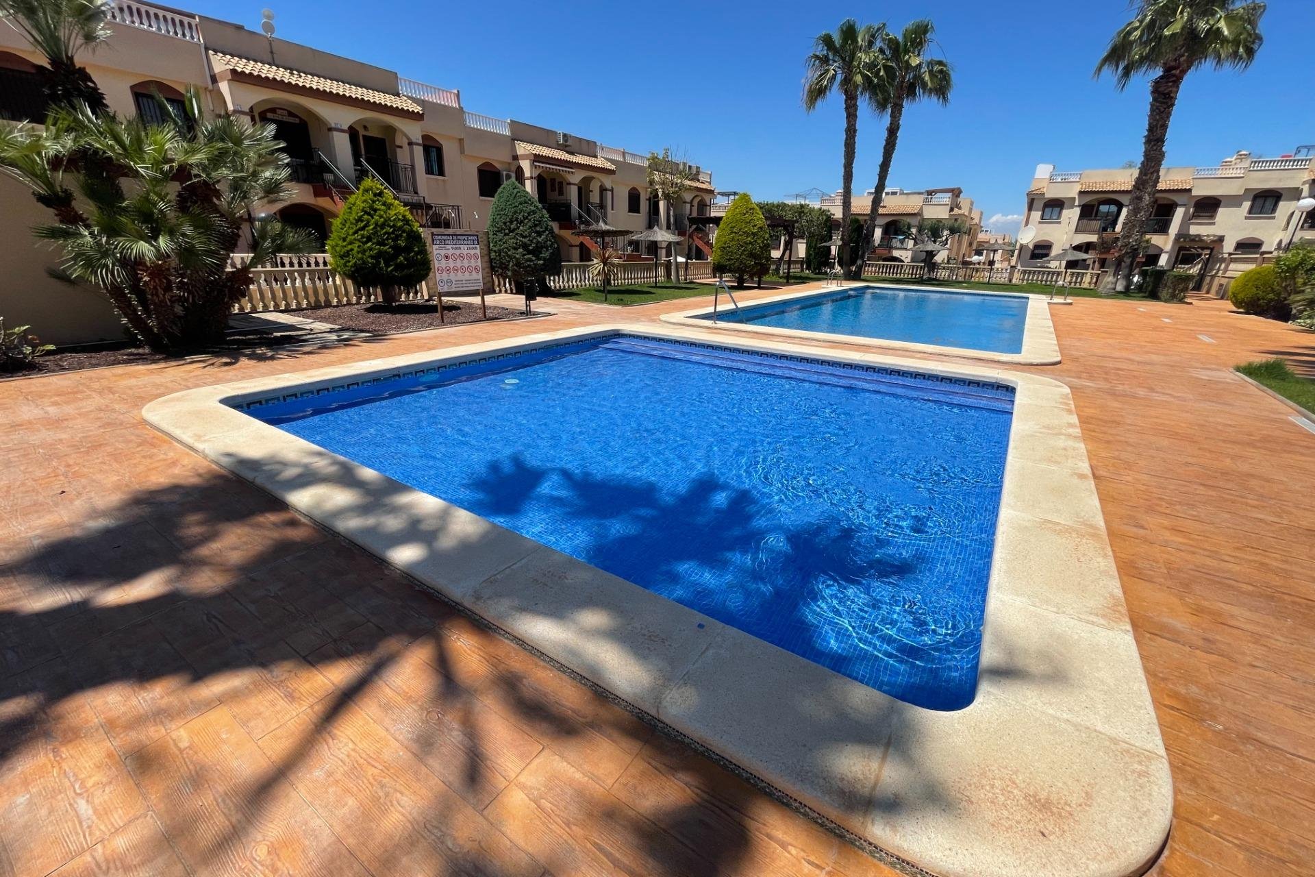 Resale - Bungalow - Torrevieja - Aguas nuevas 1