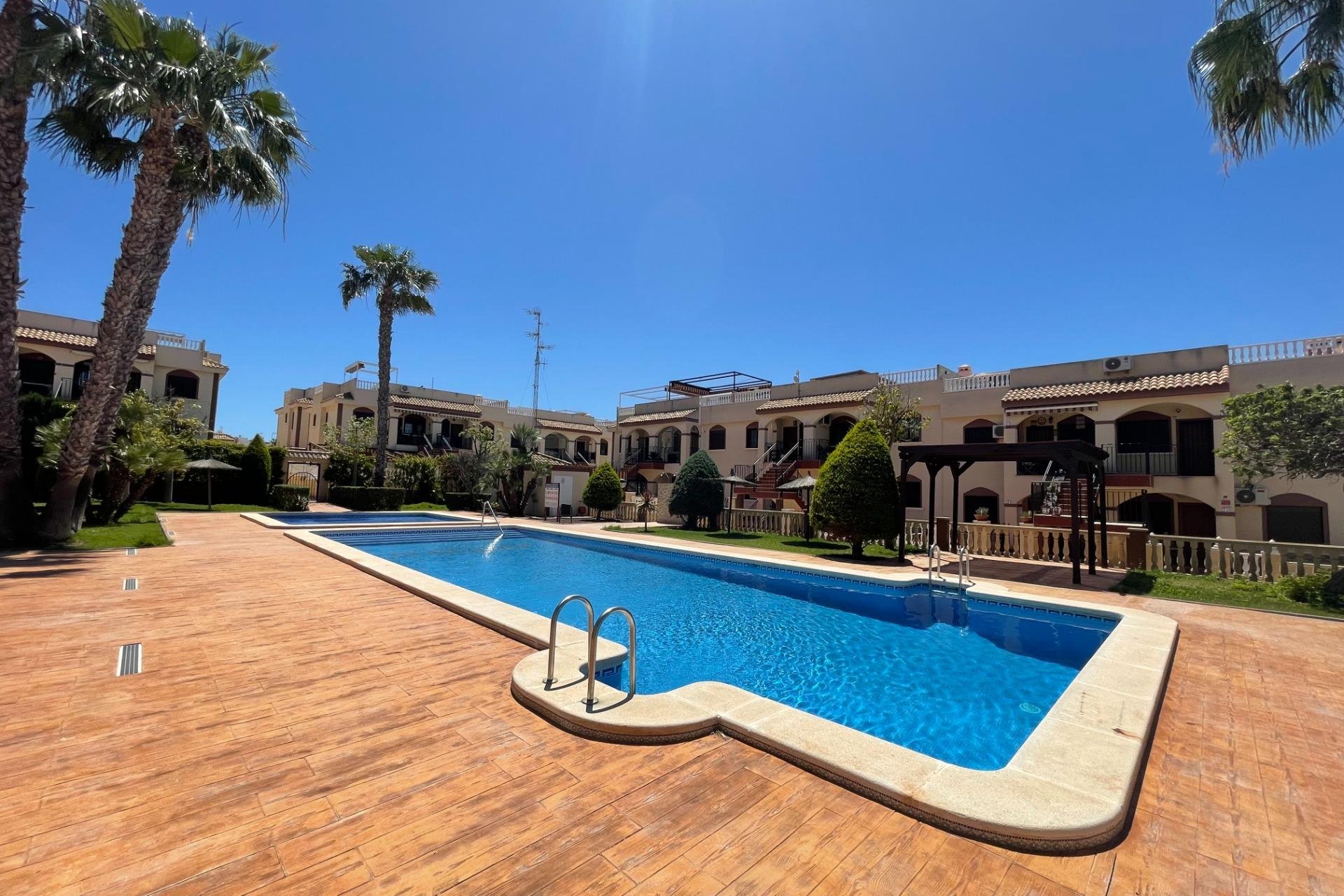 Resale - Bungalow - Torrevieja - Aguas nuevas 1