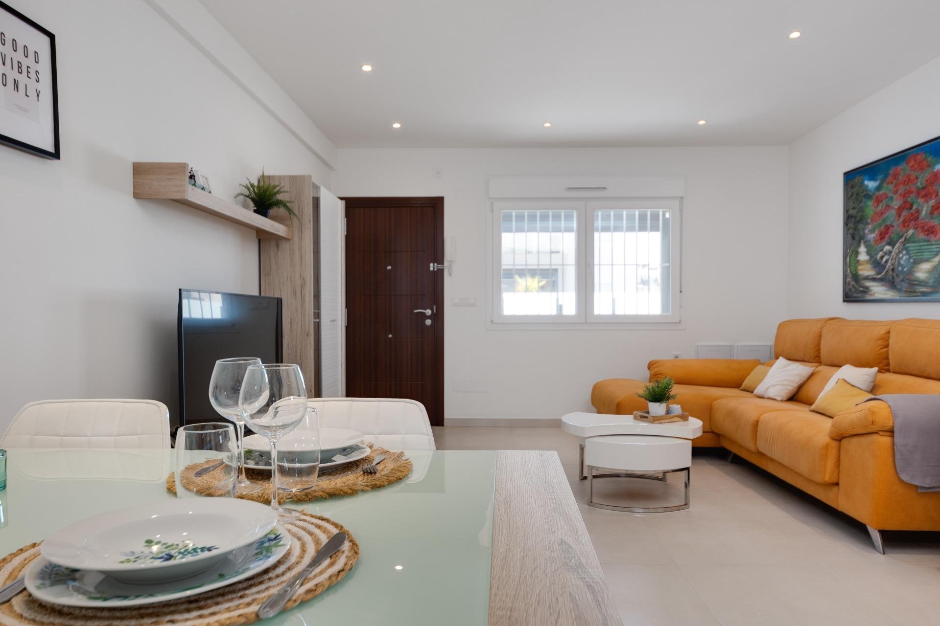 Resale - Bungalow - Torrevieja - Aguas Nuevas