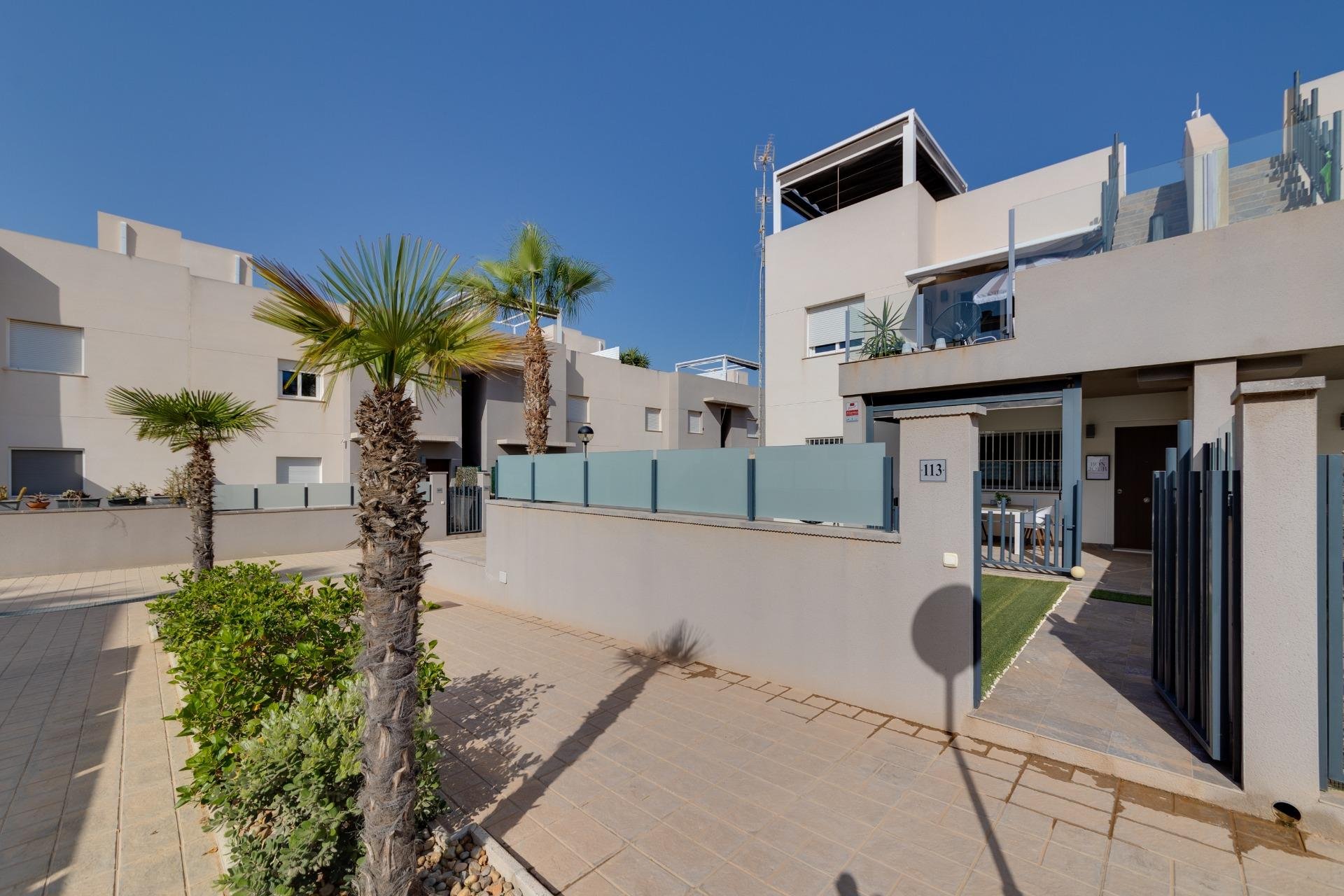 Resale - Bungalow - Torrevieja - Aguas Nuevas