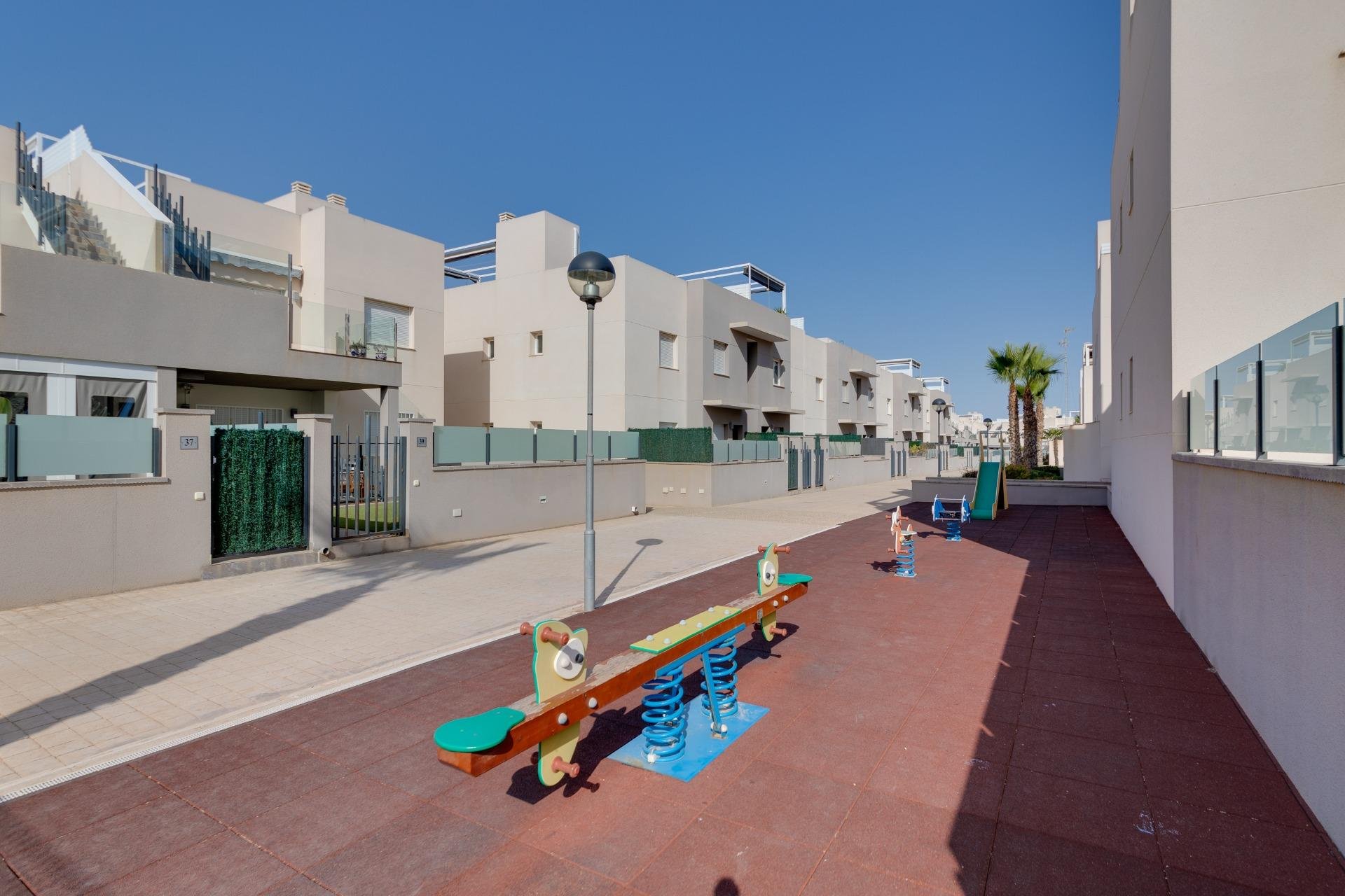 Resale - Bungalow - Torrevieja - Aguas Nuevas