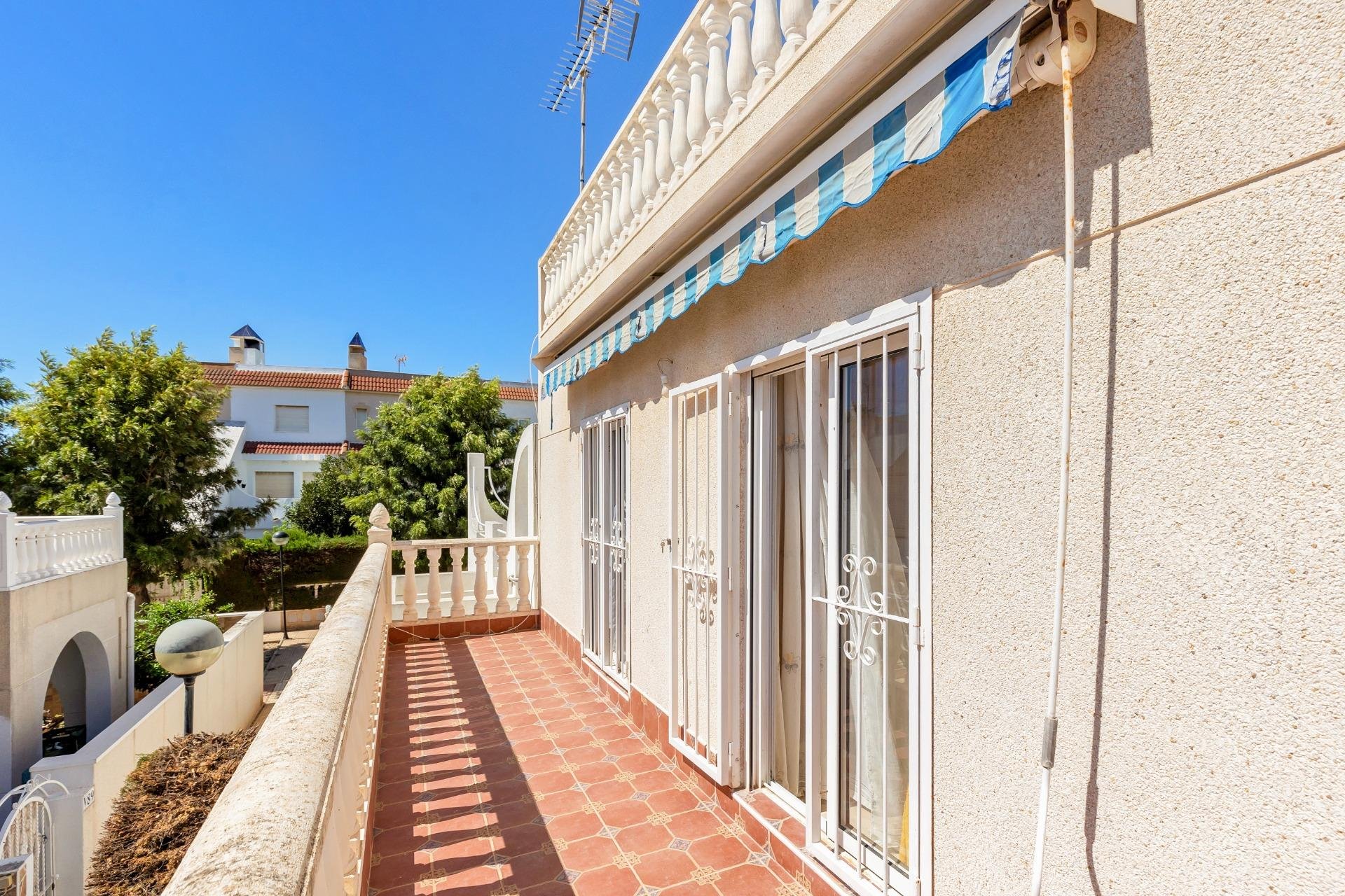 Resale - Bungalow - Torrevieja - Doña ines