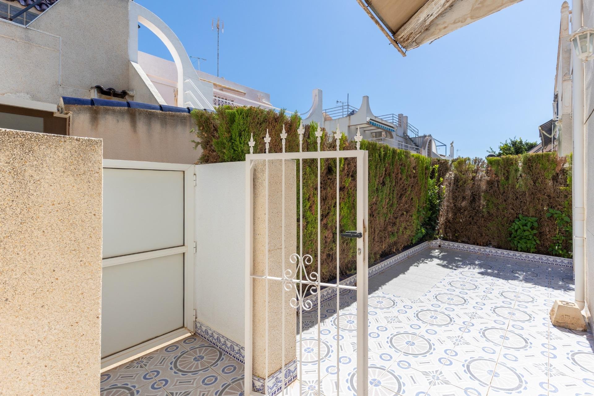 Resale - Bungalow - Torrevieja - Doña ines