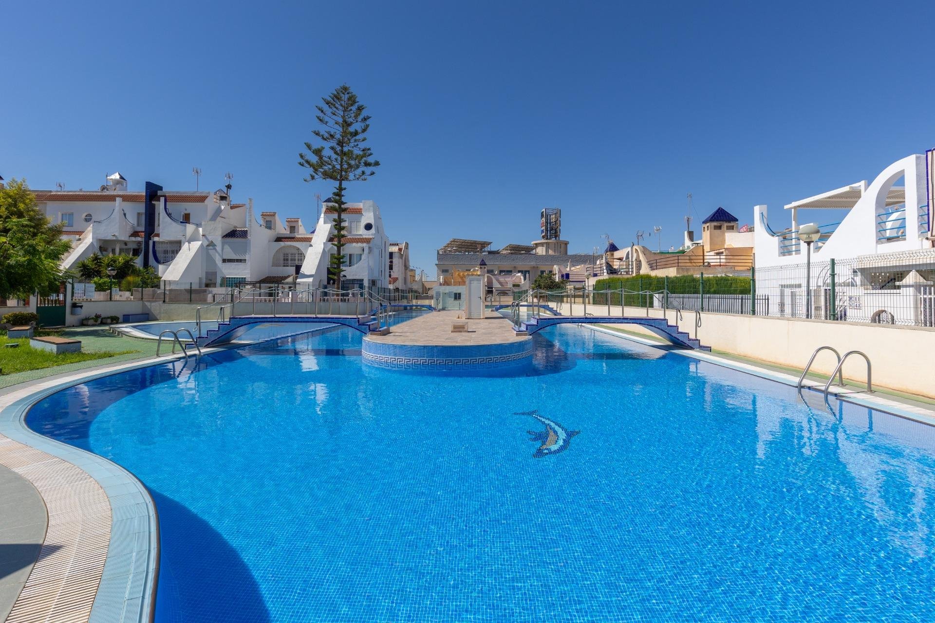 Resale - Bungalow - Torrevieja - Doña ines