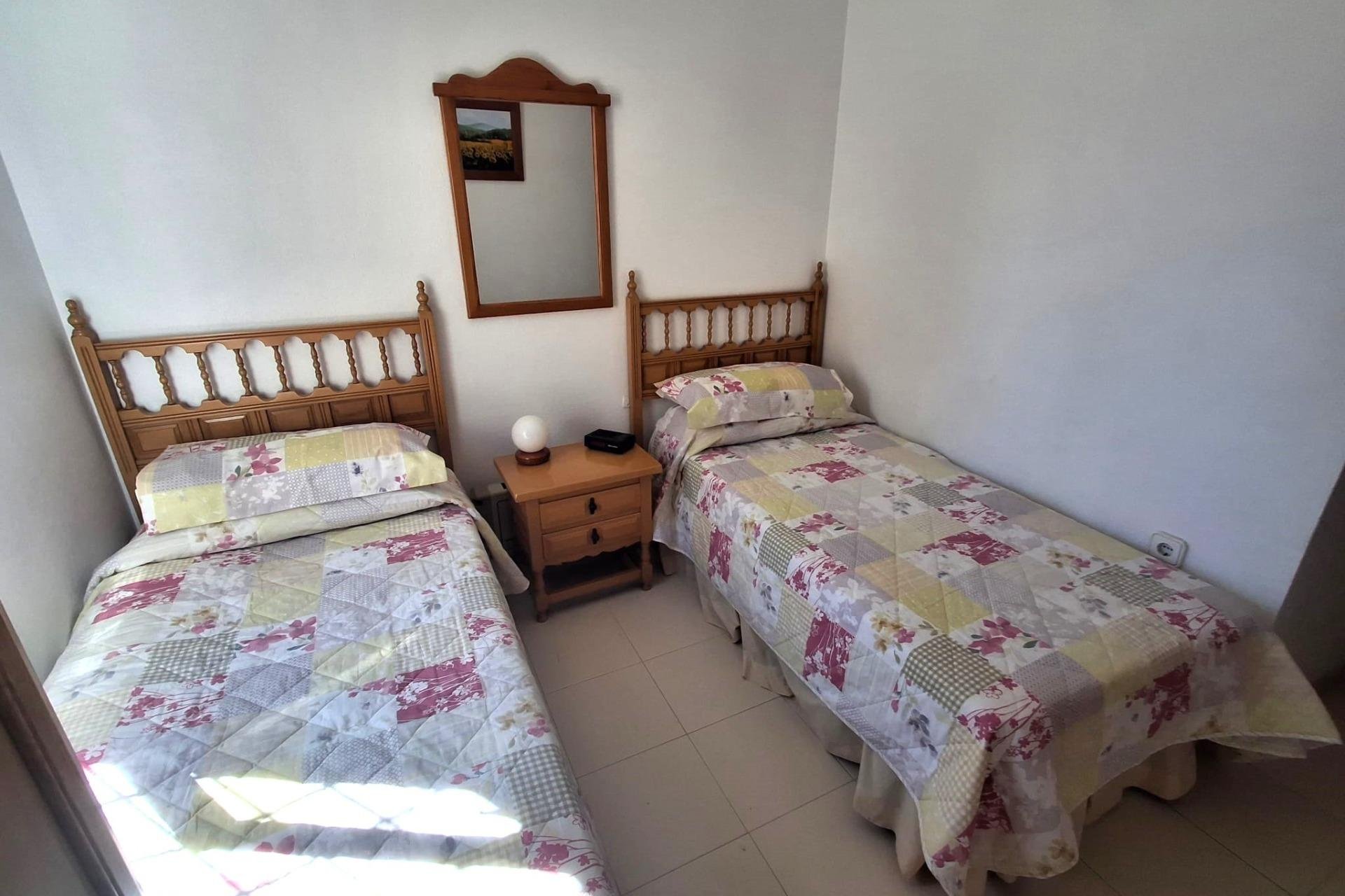 Resale - Bungalow - Torrevieja - Doña ines