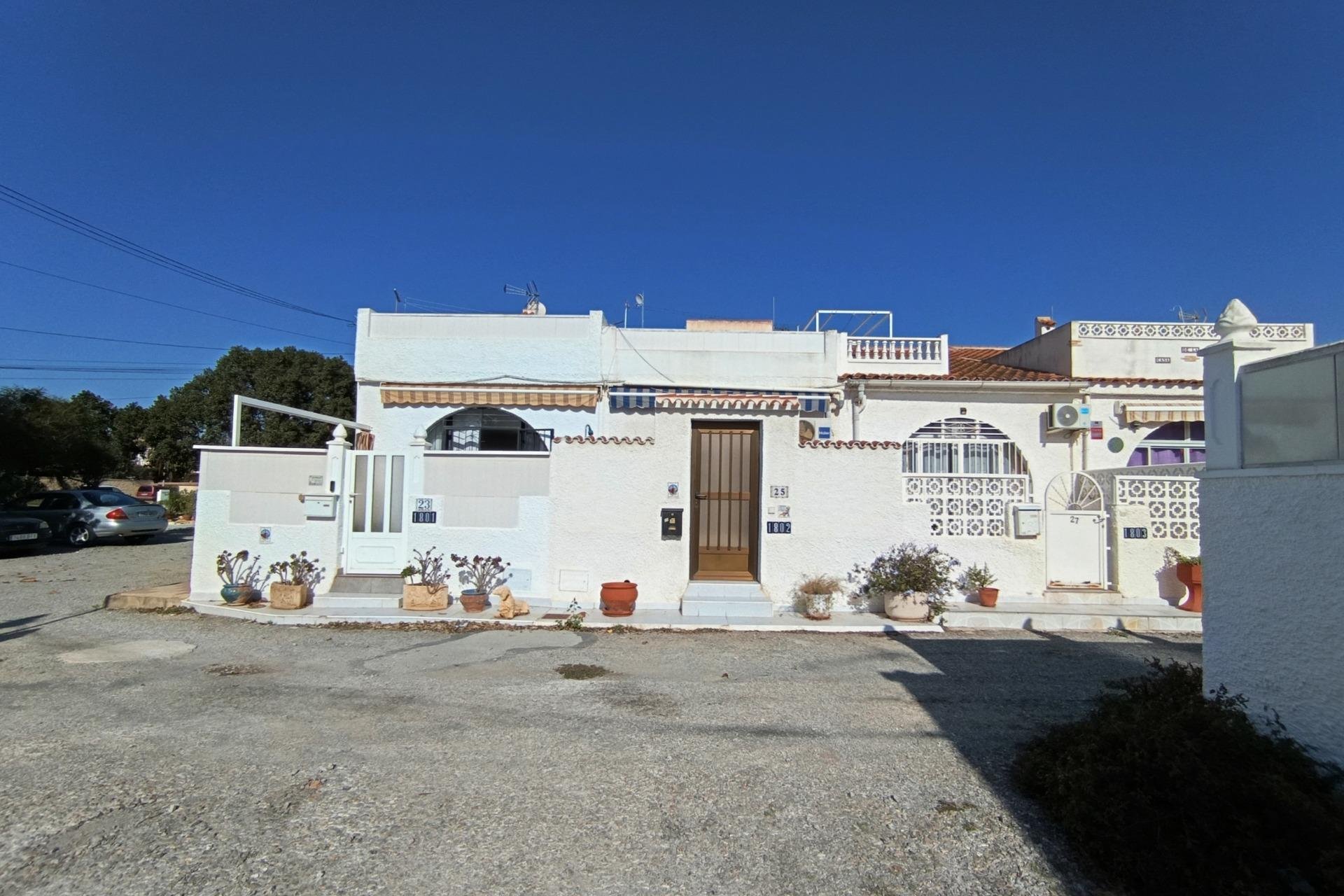 Resale - Bungalow - Torrevieja - La Siesta - El Salado - Torreta