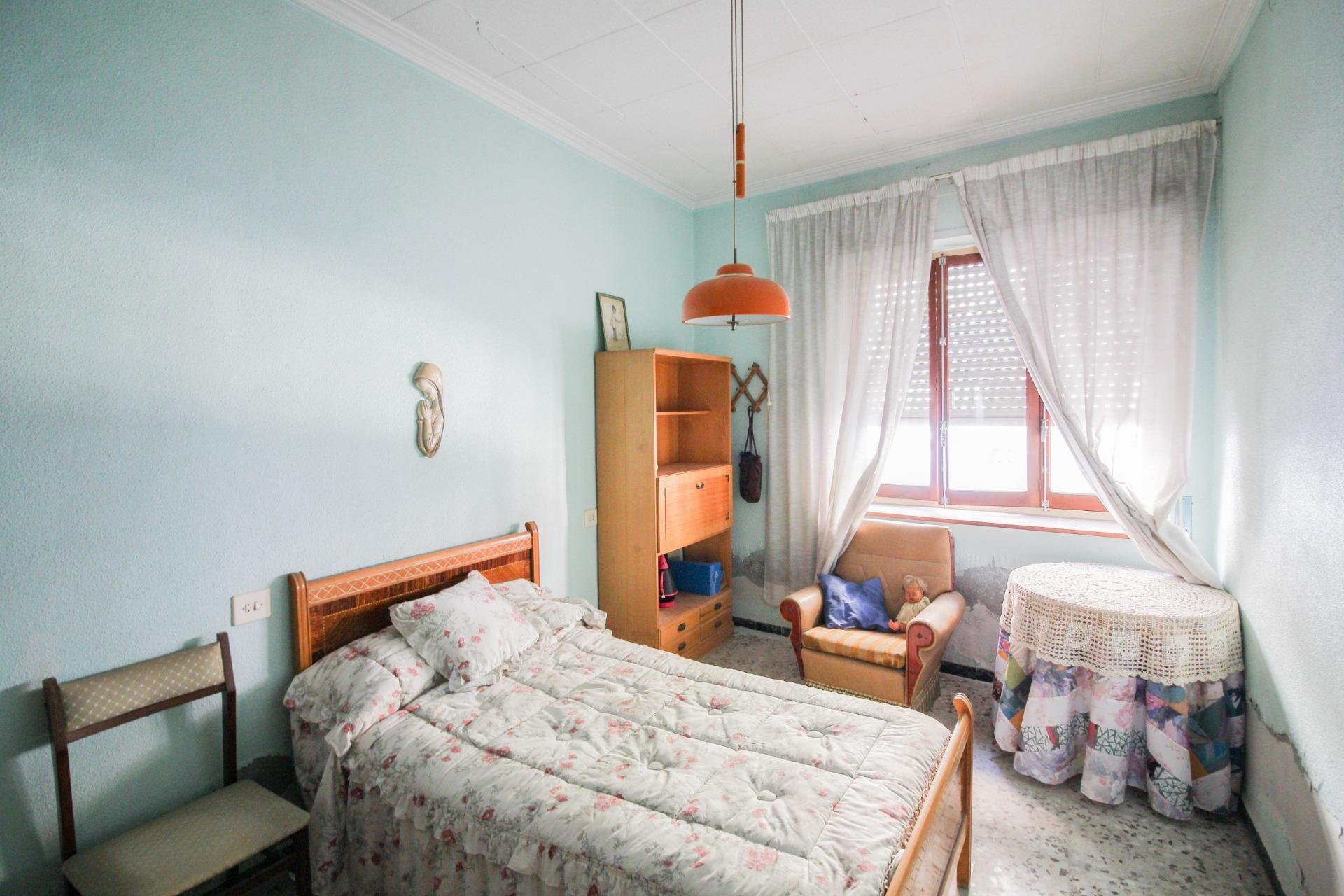 Resale - Casa - Beniel - CENTRO