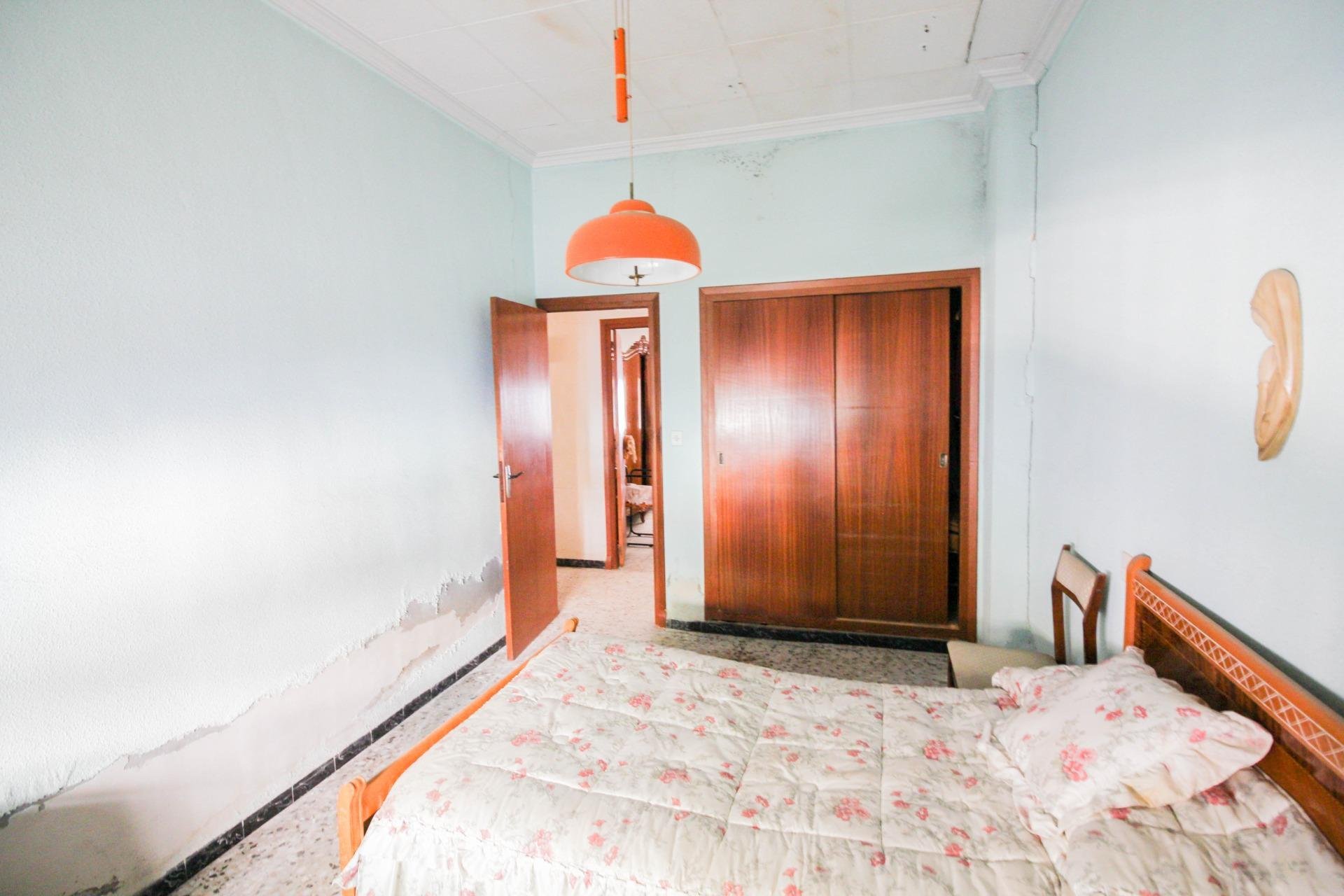 Resale - Casa - Beniel - CENTRO