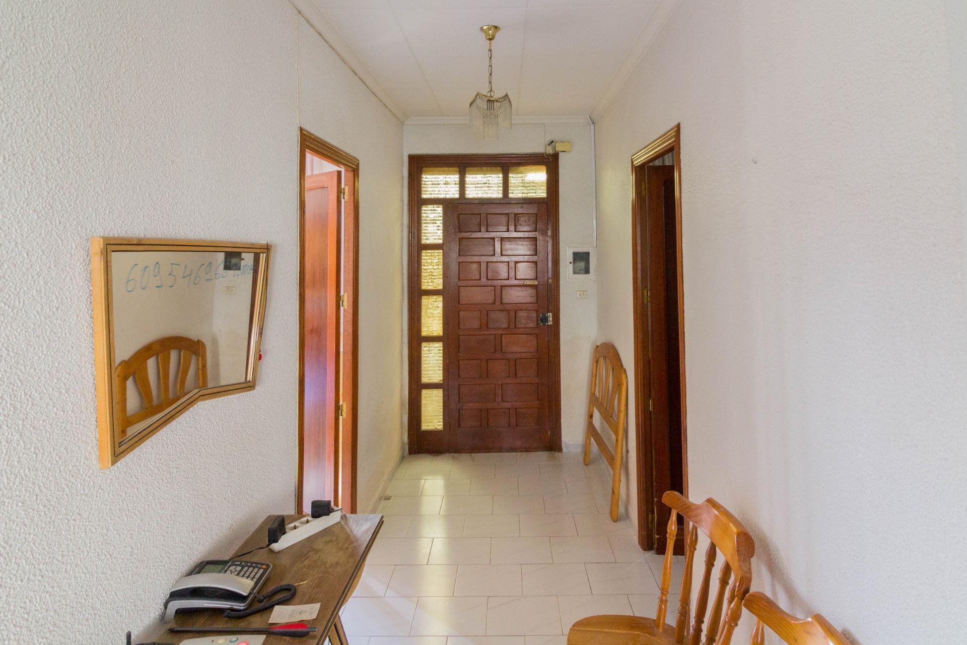 Resale - Casa con terreno - Callosa de Segura - CRA. CALLOSA - CATRAL