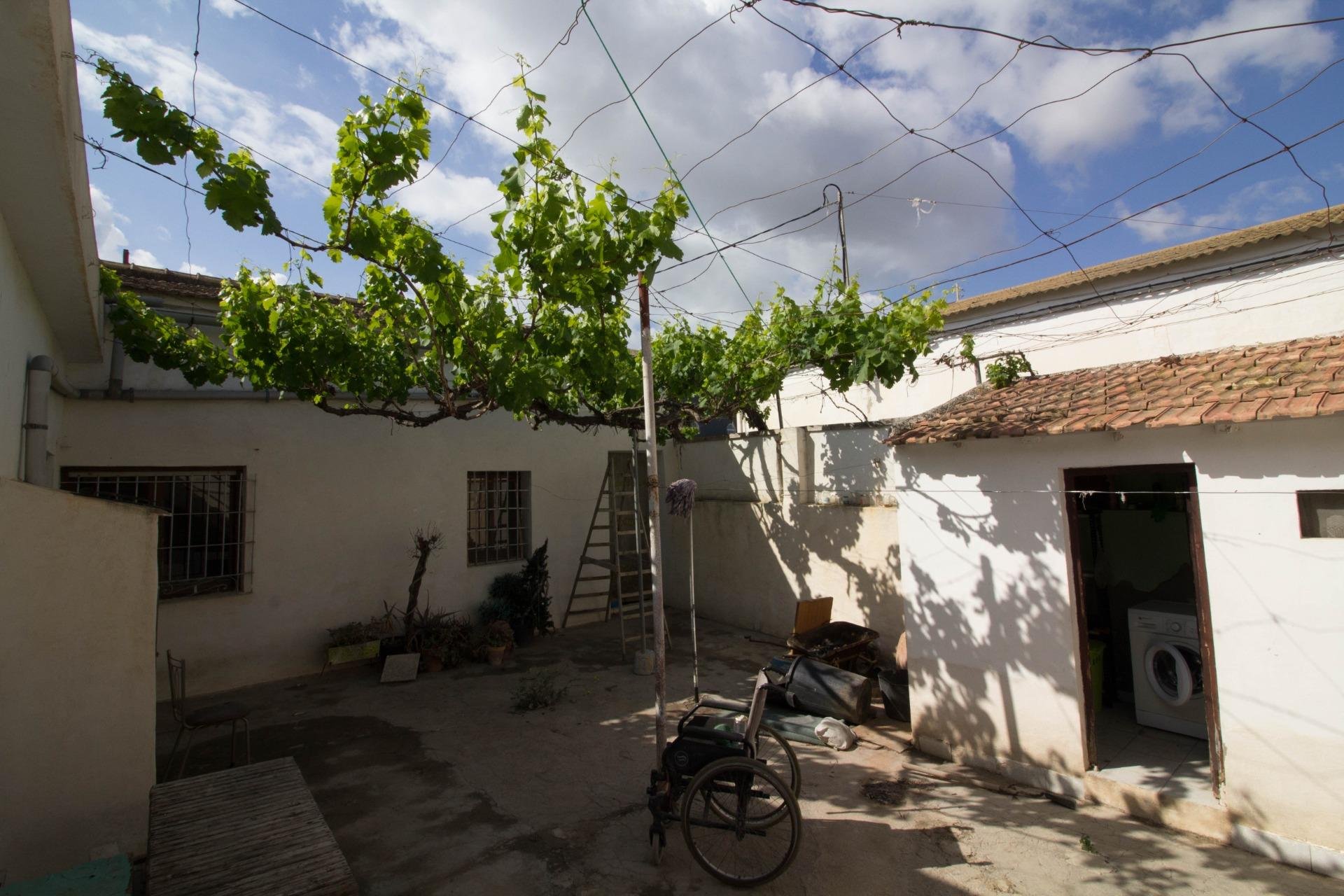 Resale - Casa con terreno - Callosa de Segura - CRA. CALLOSA - CATRAL