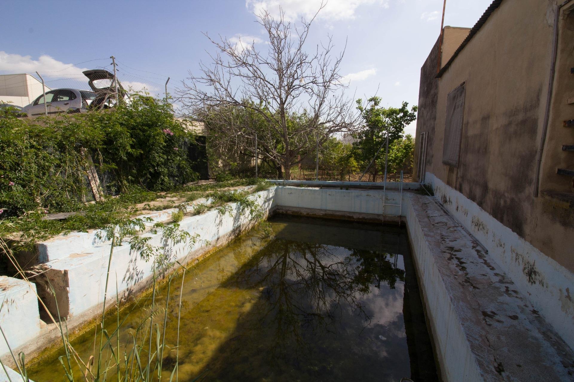 Resale - Casa con terreno - Callosa de Segura - CRA. CALLOSA - CATRAL