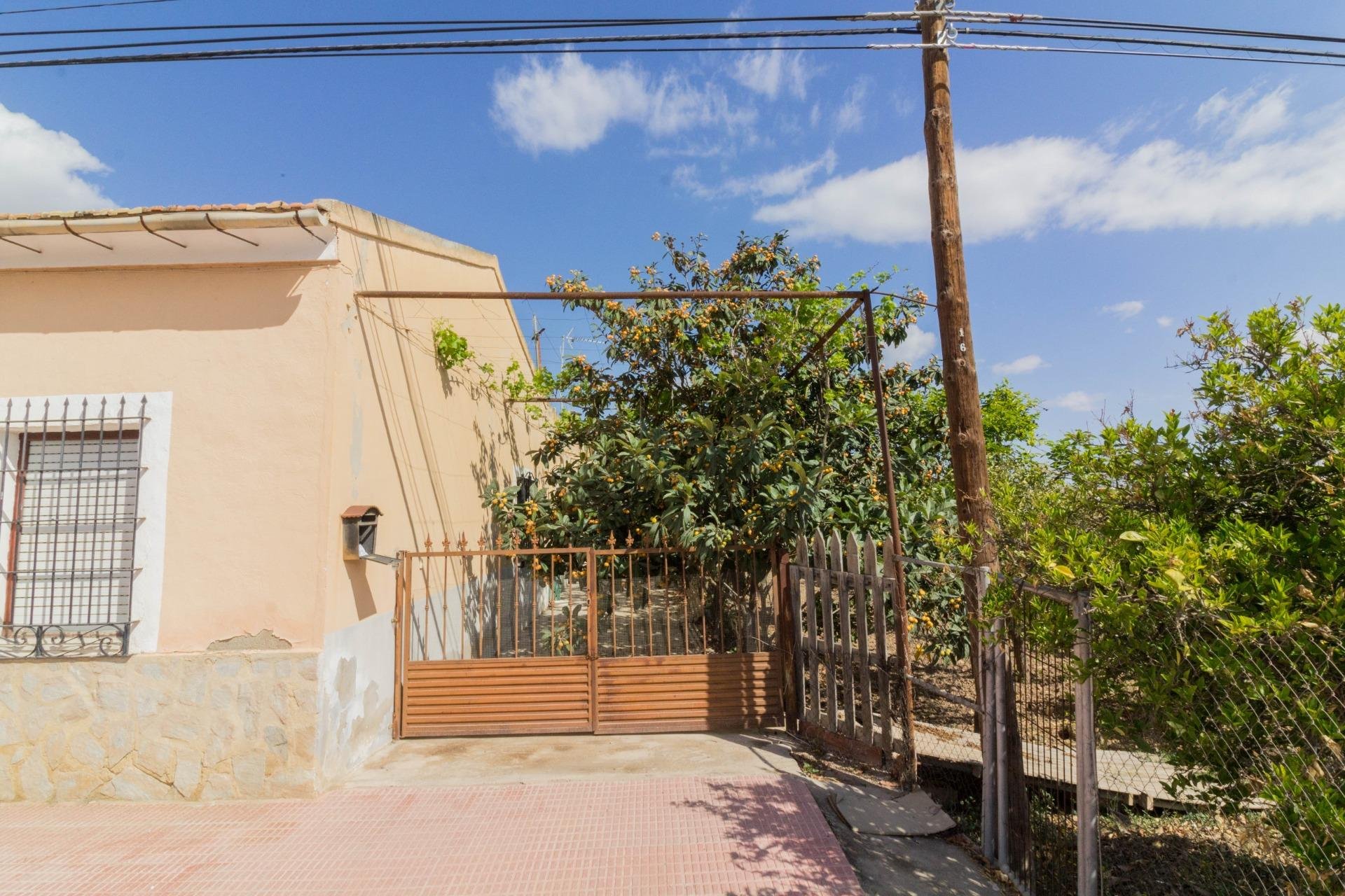 Resale - Casa con terreno - Callosa de Segura - CRA. CALLOSA - CATRAL