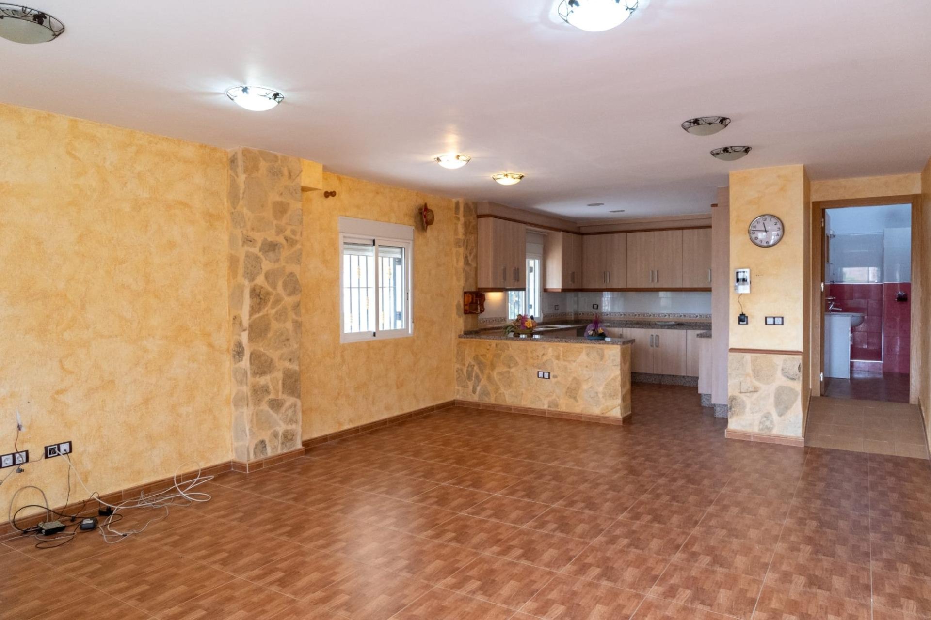 Resale - Casa con terreno - Orihuela - Arneva