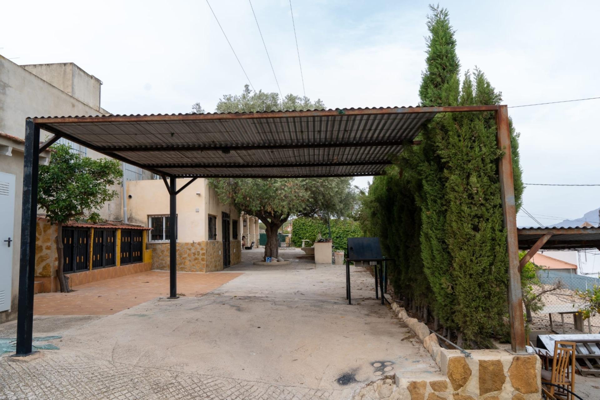 Resale - Casa con terreno - Orihuela - Arneva