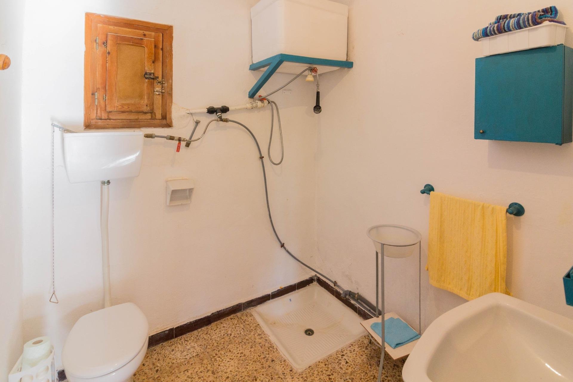 Resale - Casa con terreno - Orihuela - Desamparados-Hurchillo-Torremendo