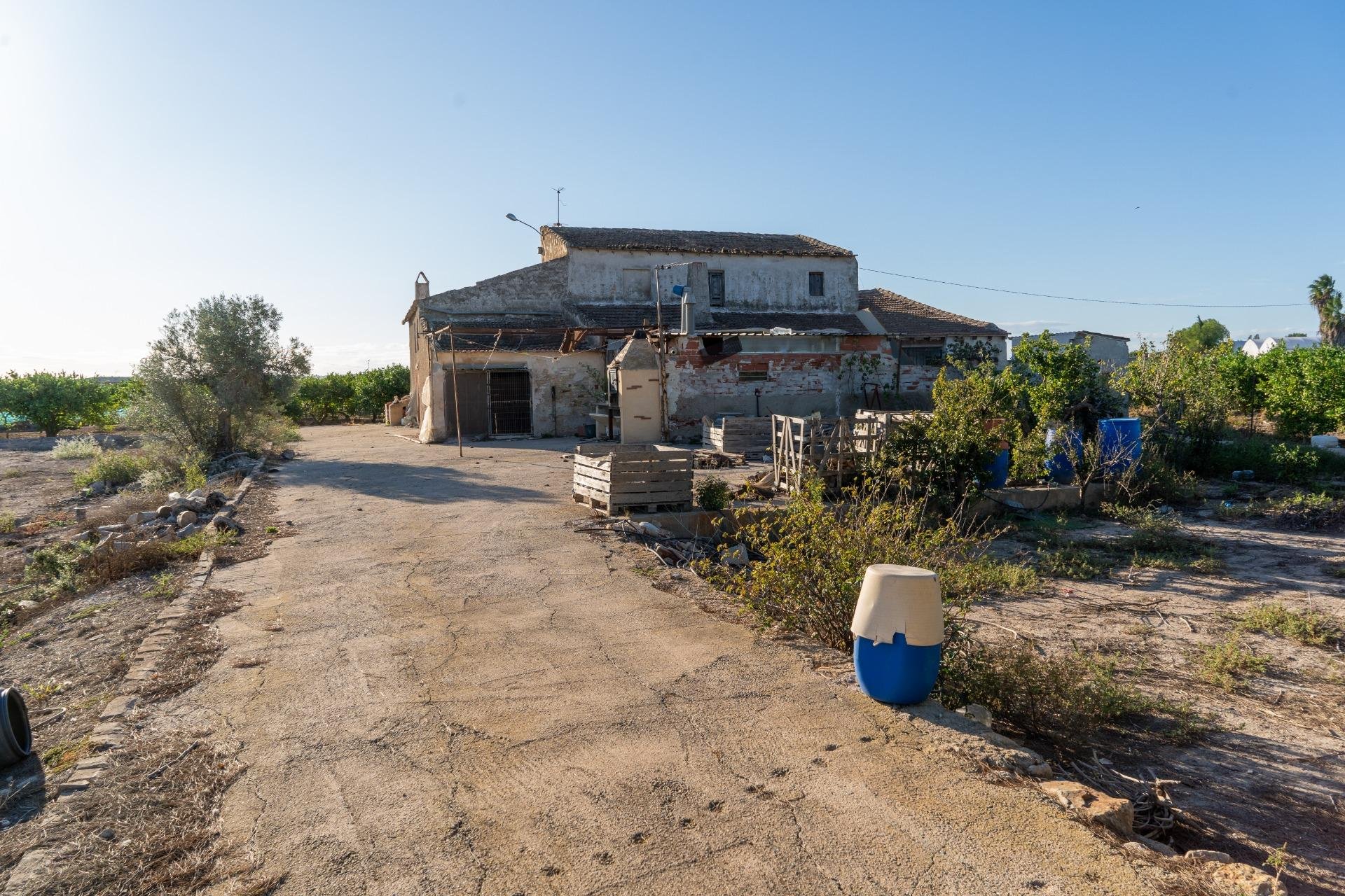 Resale - Casa con terreno - Orihuela - Molins-Campaneta-San Bartolomé