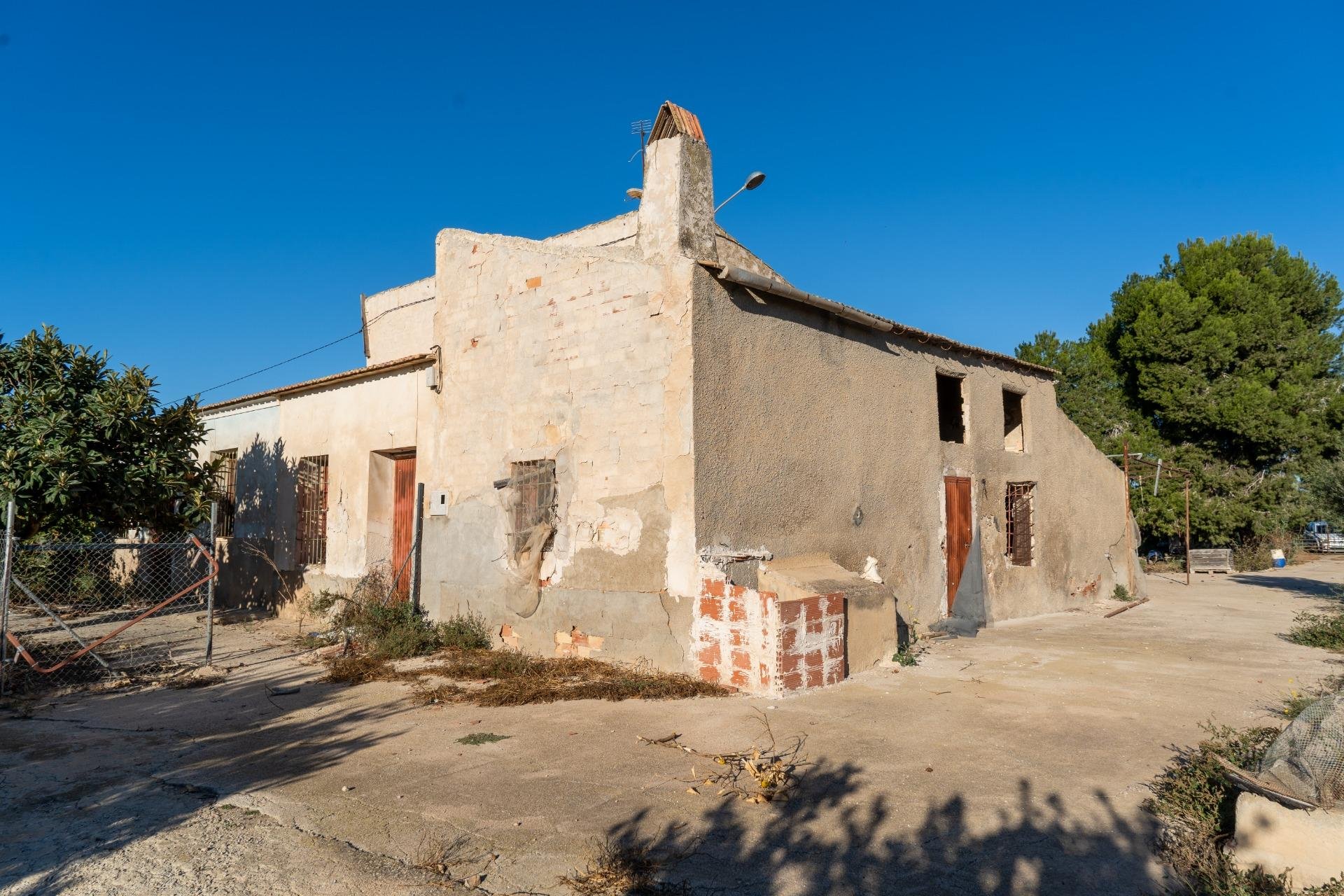 Resale - Casa con terreno - Orihuela - Molins-Campaneta-San Bartolomé